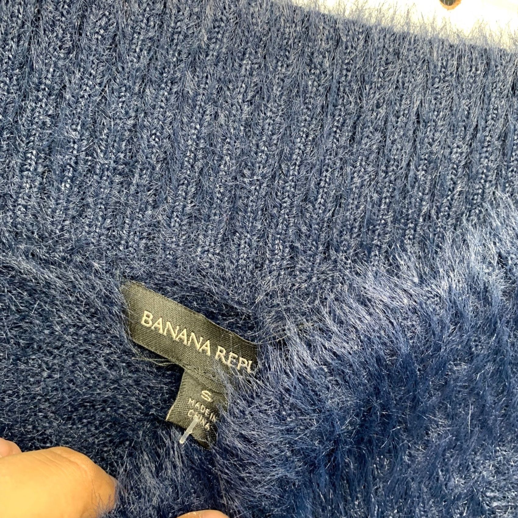 Banana Republic Banana Republic Sweater Womens S Navy Blue Puff Sleeve Off Shoulder Knit Pullover Mens Womens Size S / US 4 / IT 40 - 2 Thumbnail