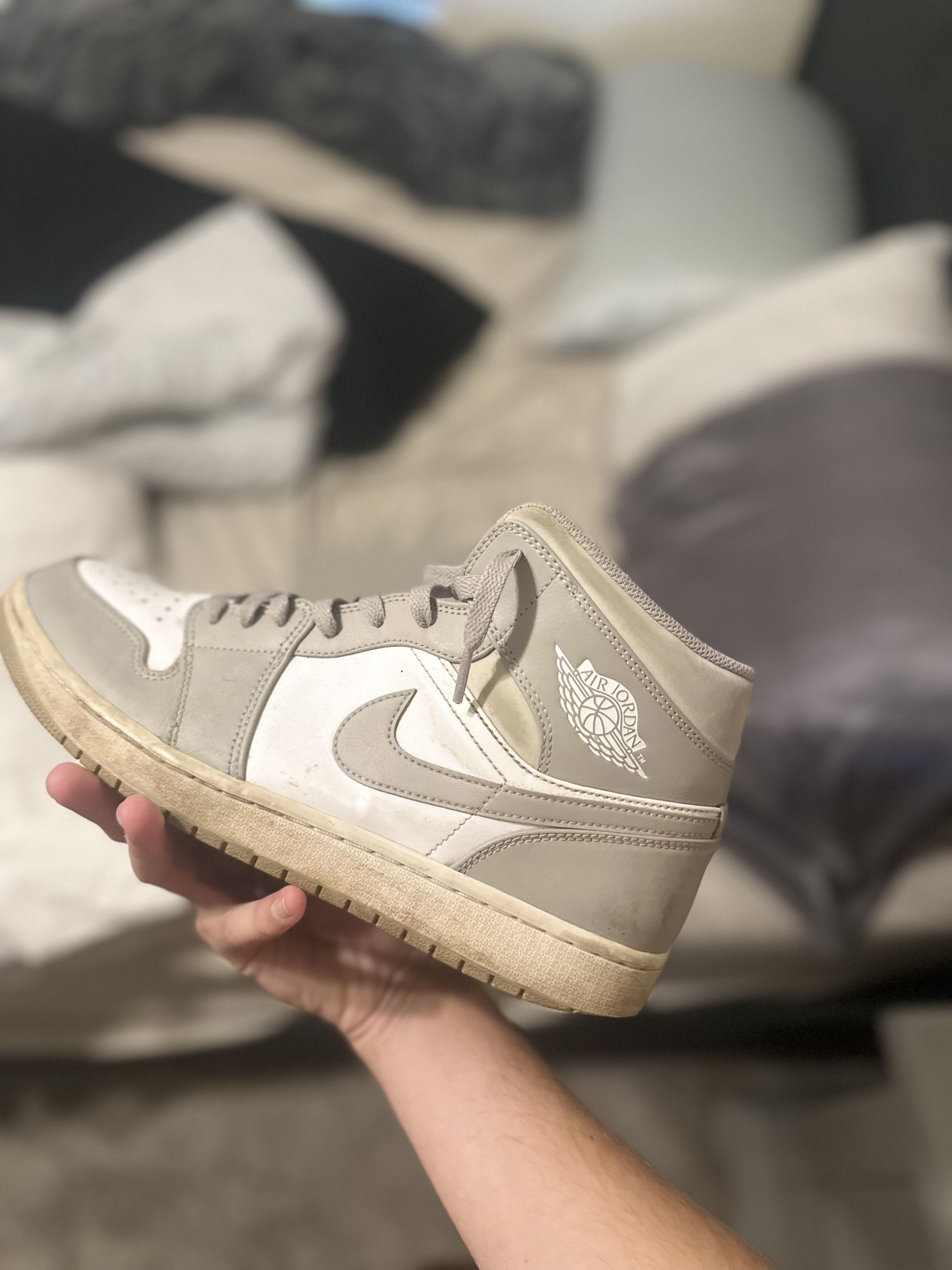 Jordan Brand Air Jordan 1 Mid Atmosphere Grey Size 11.5 Size US 11.5 / EU 44-45 - 2 Thumbnail