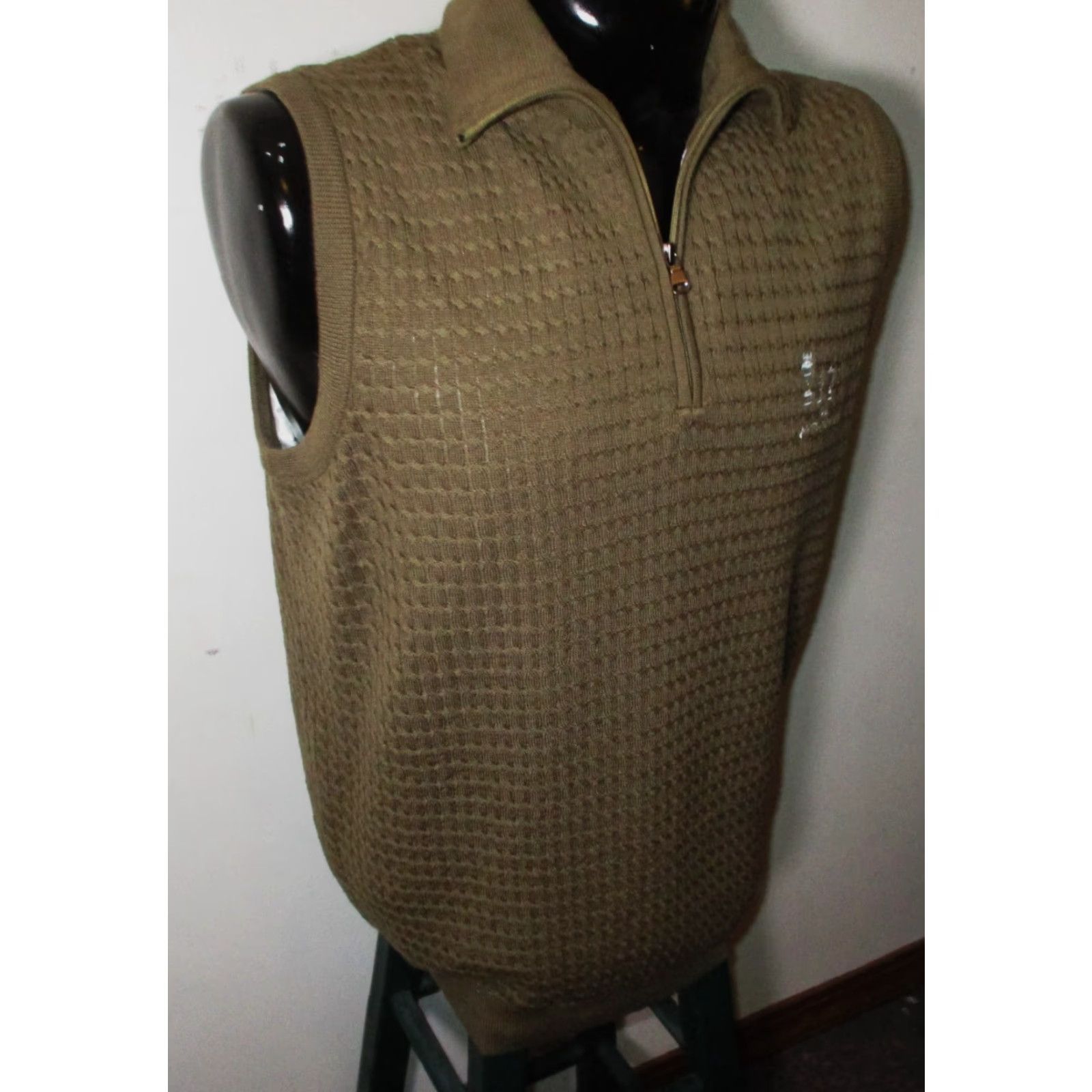 Olive BYRON NELSON Olive Brown 100% Merino Wool Golf Vest Men L NWOT Size US L / EU 52-54 / 3 - 3 Thumbnail