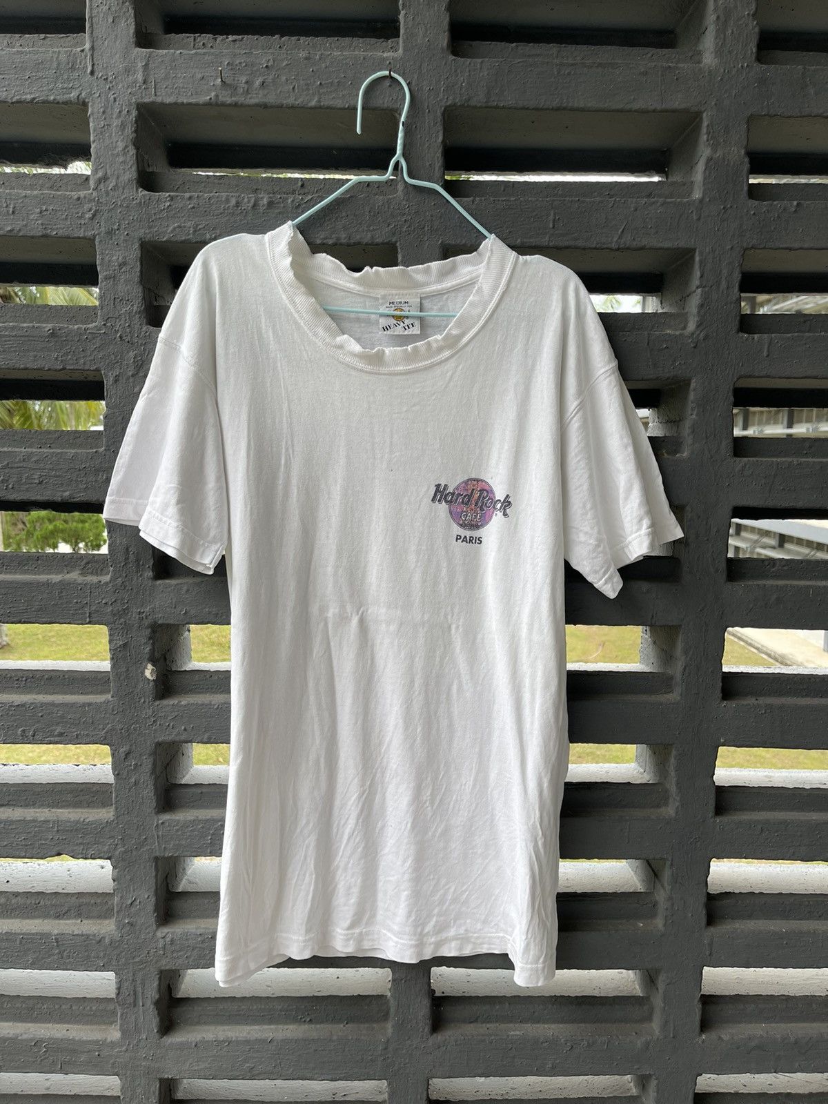 Hard Rock Cafe × Vintage Vintage Hard Rock Cafe Paris Distressed t-shirt Size US M / EU 48-50 / 2 - 1 Thumbnail
