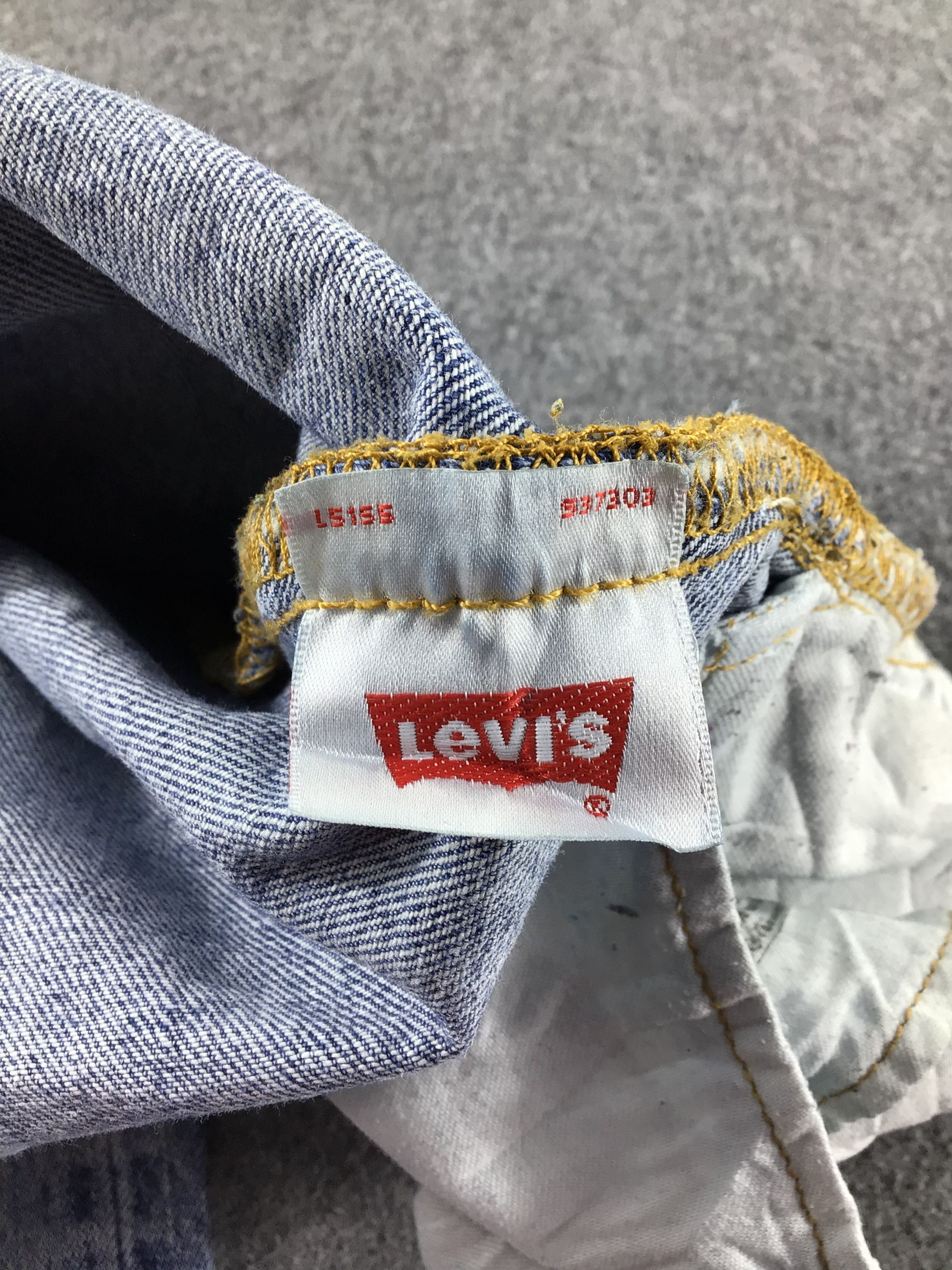 Levi's Vintage Levis 501 Jeans-J368 Size US 35 - 11 Thumbnail
