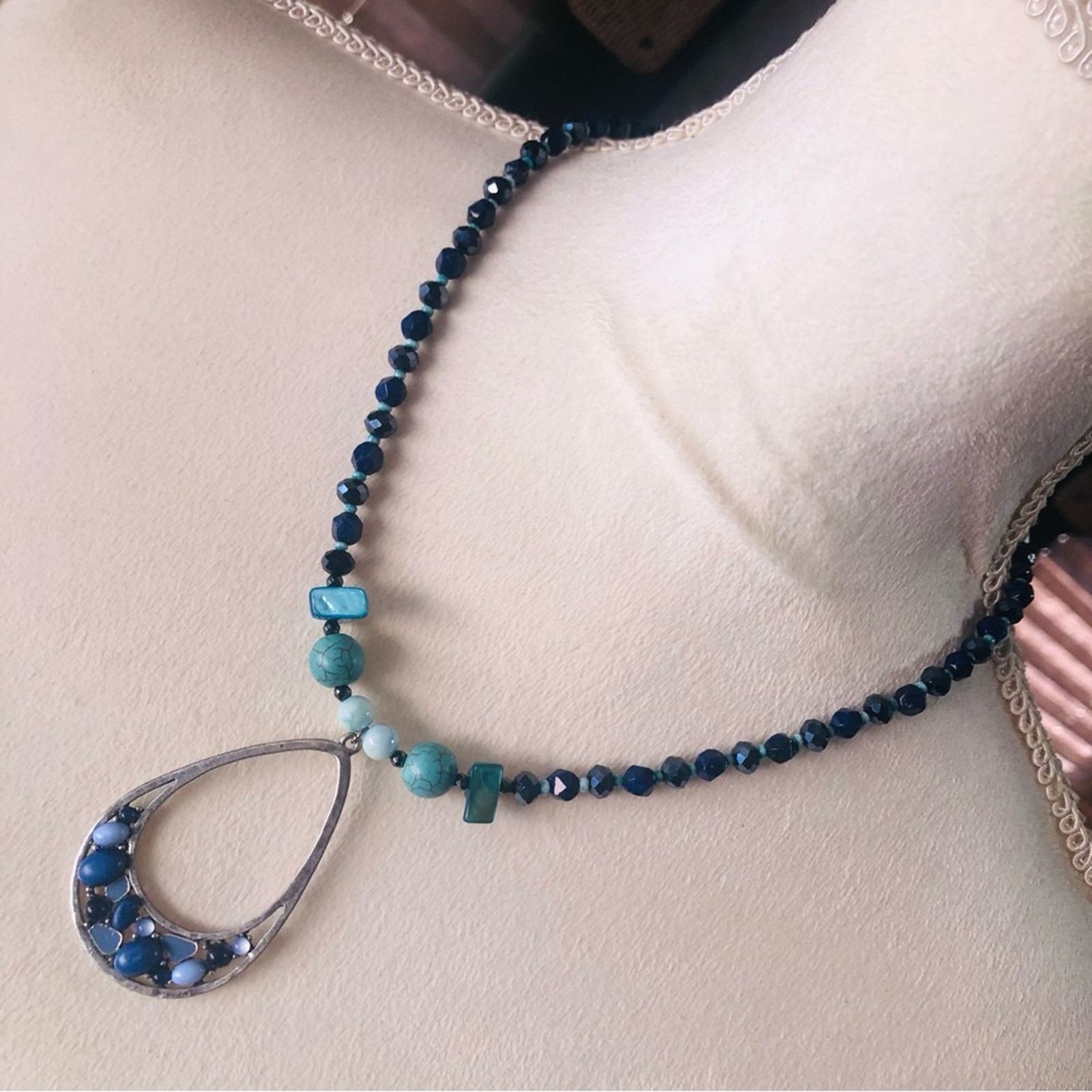 Handmade Handcrafted genuine stone faceted sodalite crystal necklace Size ONE SIZE - 1 Thumbnail