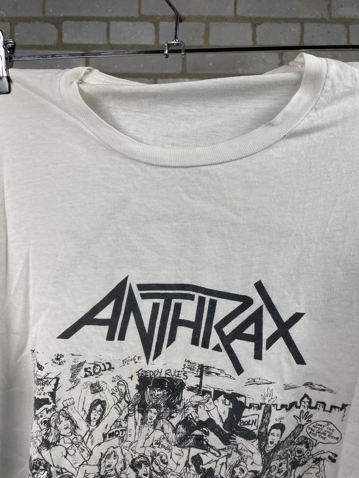 Band Tees Anthrax 1985 No Frills vintage tour bandtee Size US L / EU 52-54 / 3 - 5 Thumbnail