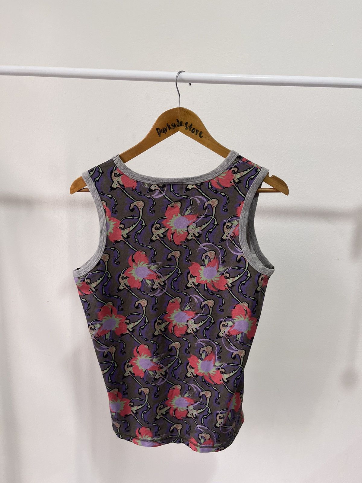 Vivienne Westwood Vivienne Westwood Fullprint Sleeveless Size US M / EU 48-50 / 2 - 6 Thumbnail