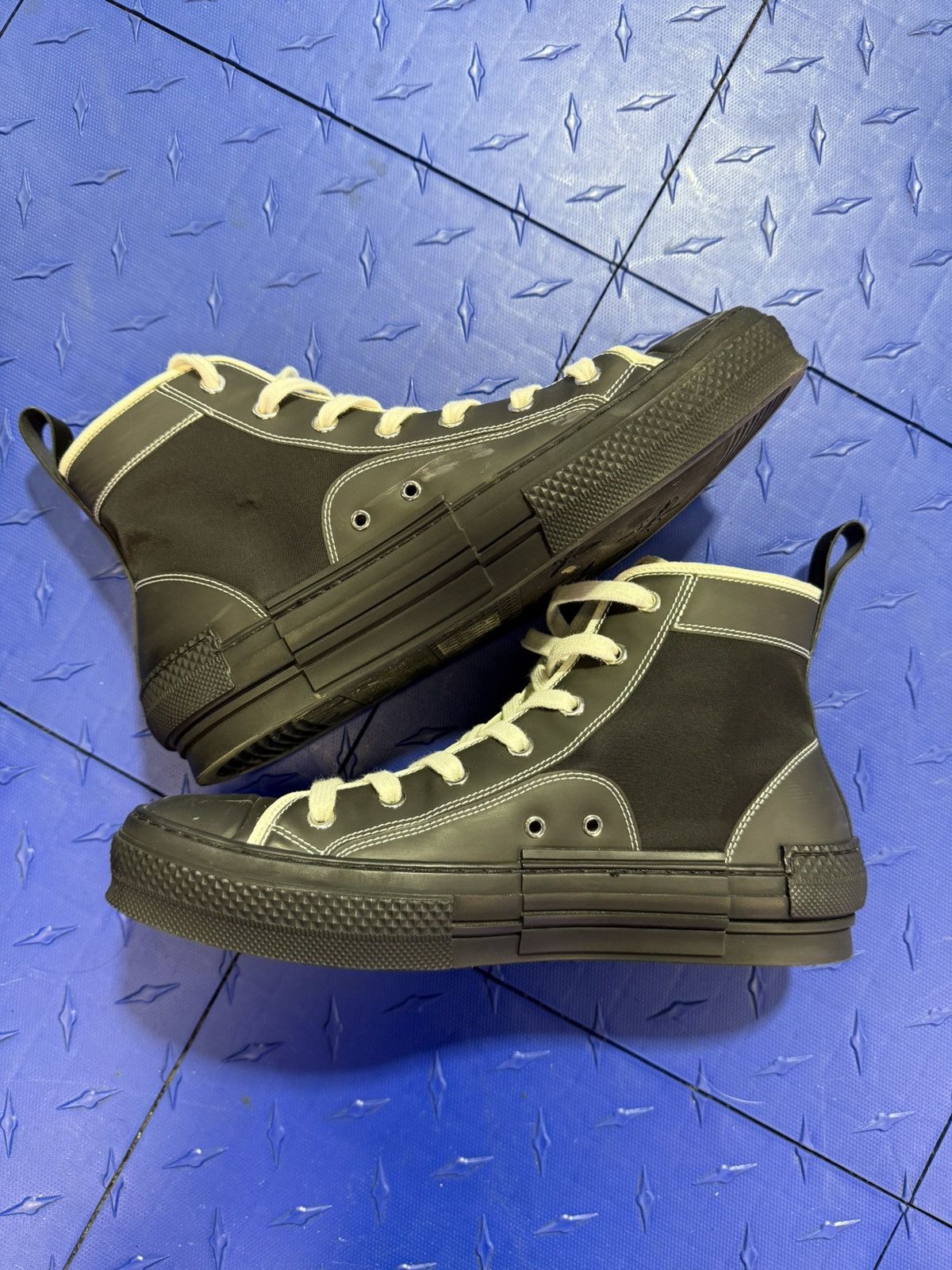 Dior Dior high tops sz 40 Size US 7 / EU 40 - 7 Thumbnail