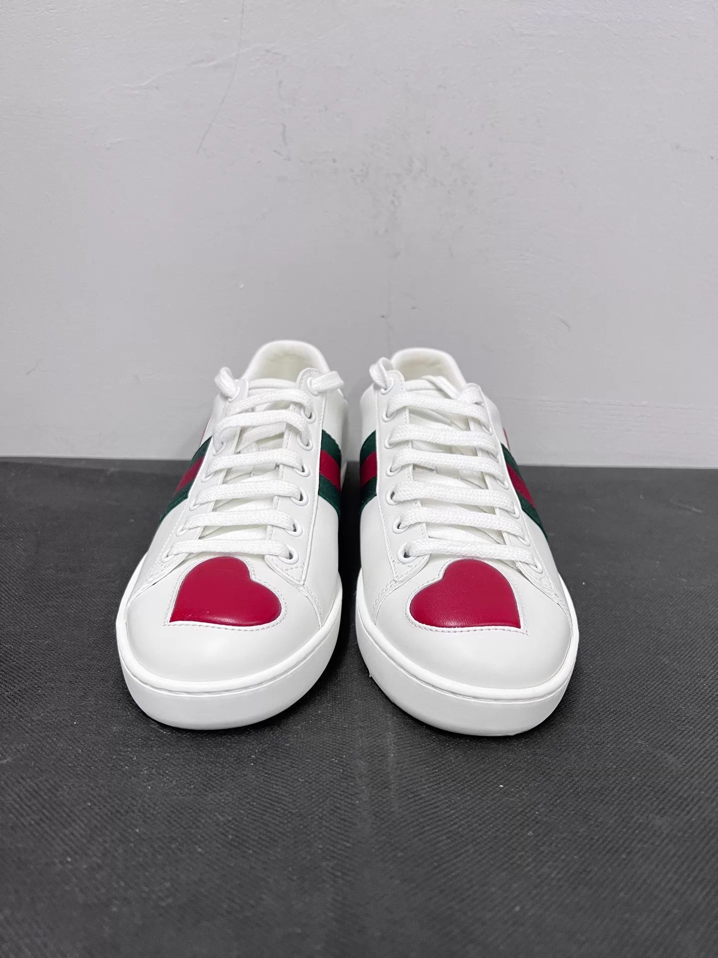 Gucci Gucci Ace Heart White Sneakers 36.5 New Full Set Size US 6 / IT 36 - 2 Thumbnail