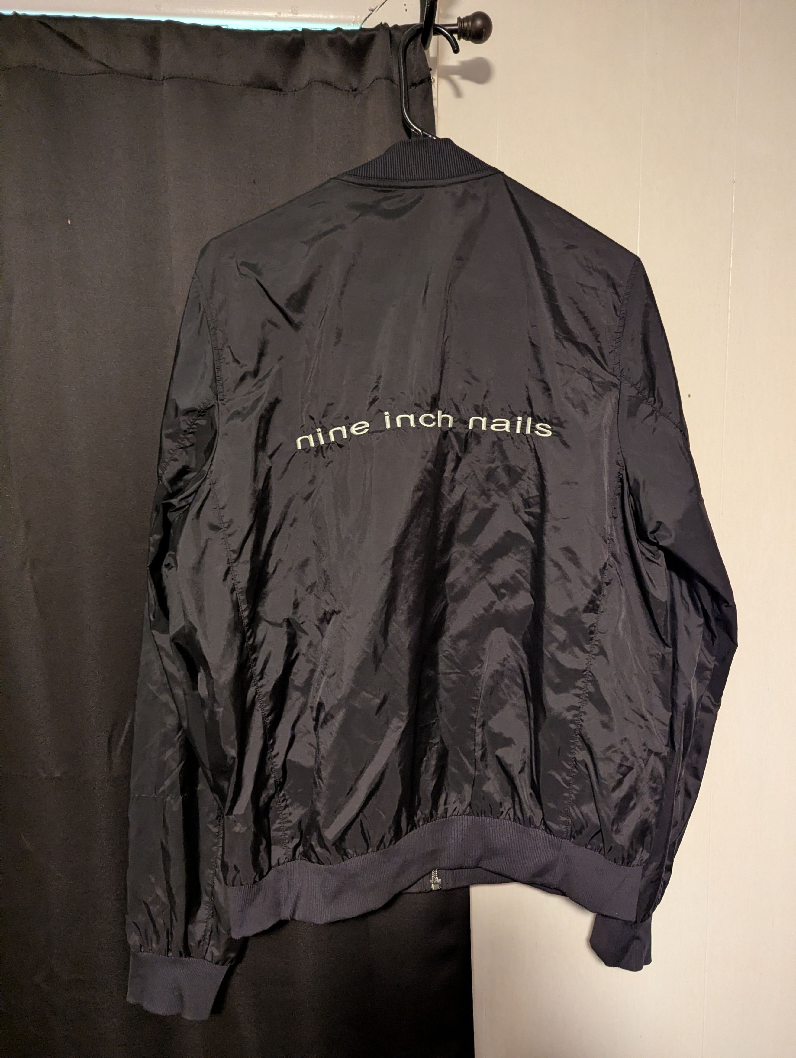 Gildan Nine inch nails - CBI Windbreaker (SMALL) Size US S / EU 44-46 / 1 - 2 Thumbnail