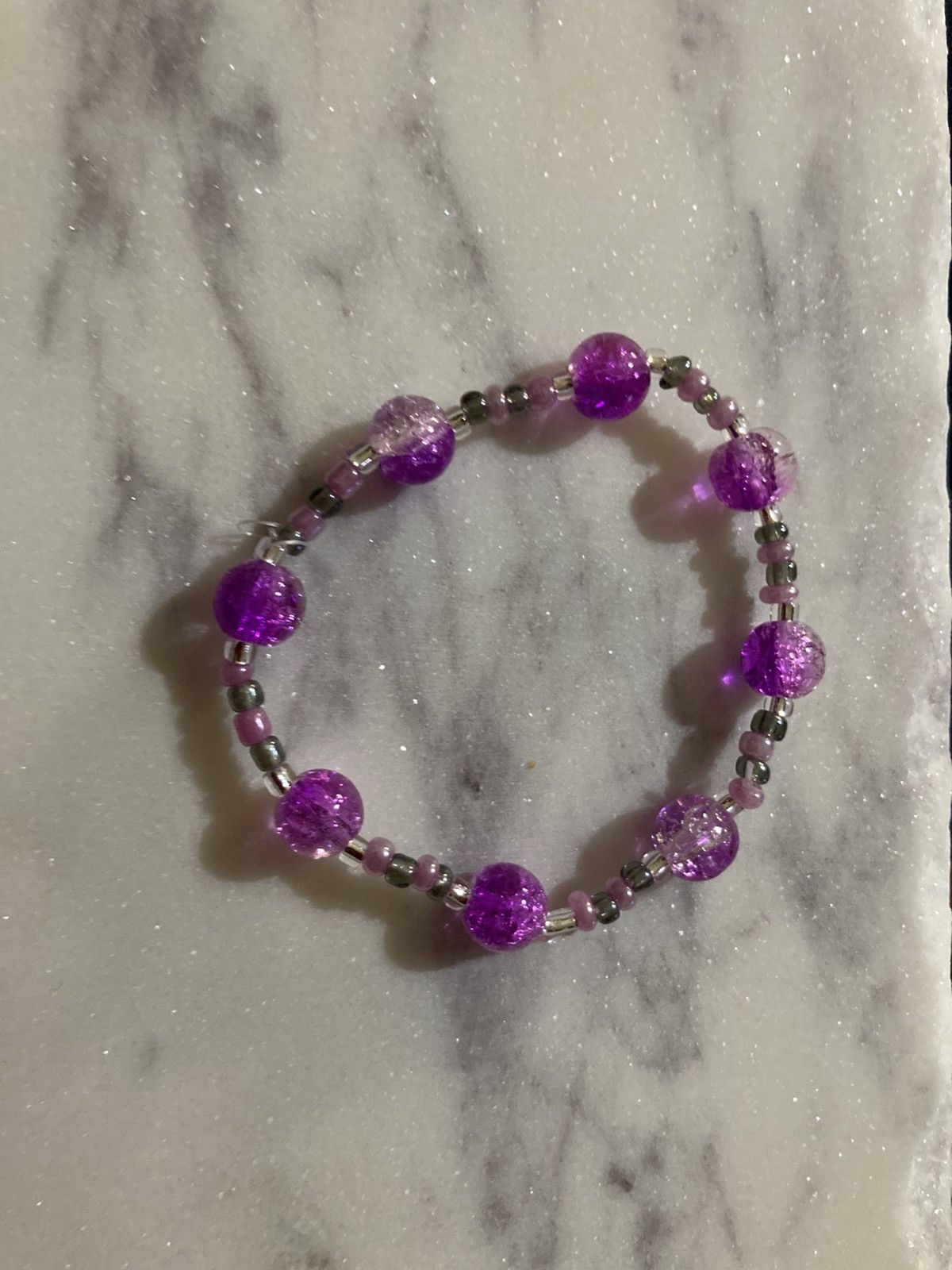 Other Purple glass crackle beaded bracelet Size ONE SIZE - 1 Preview