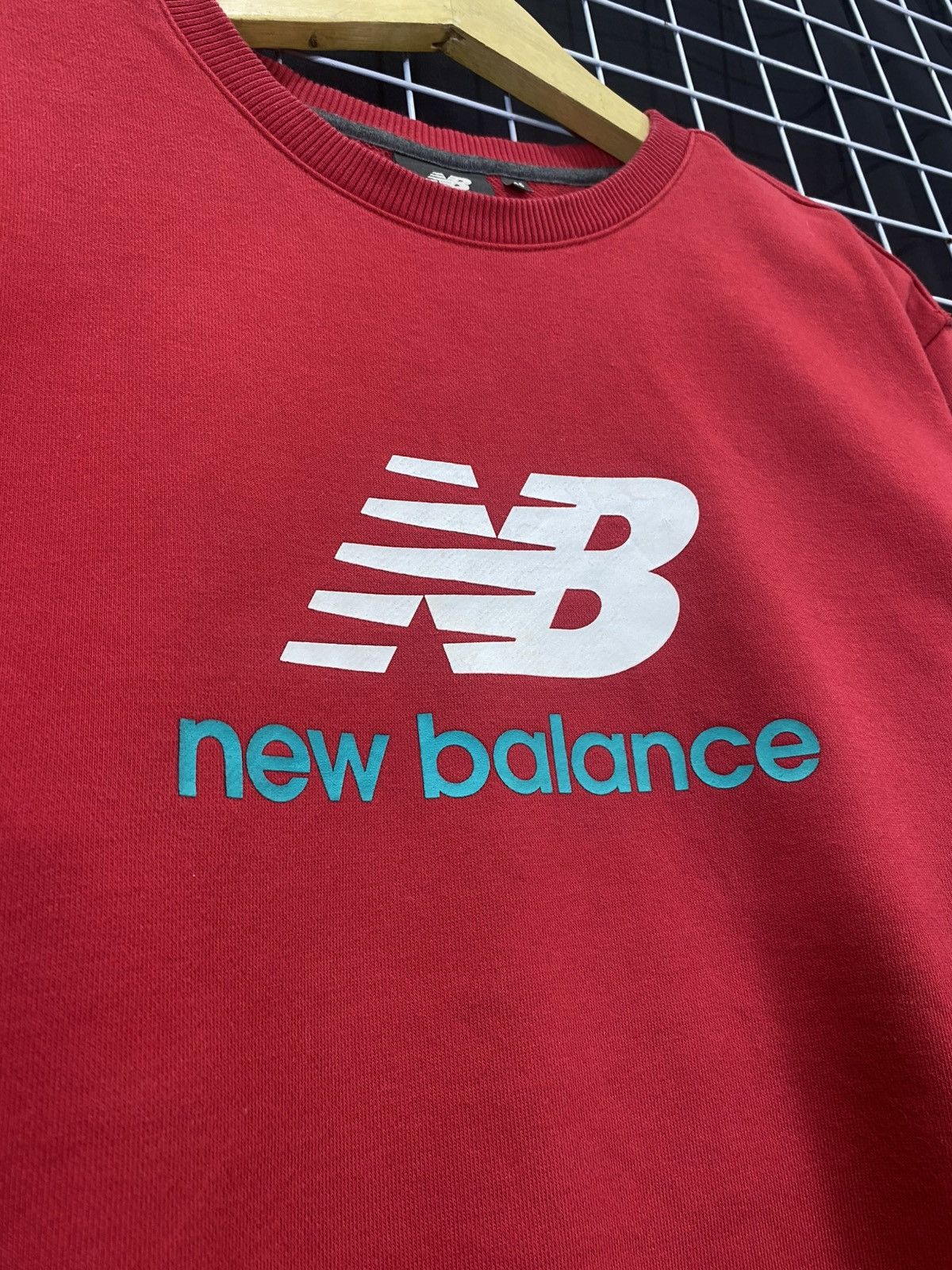 New Balance VINTAGE!! NEW BALANCE PRINTED LOGO SWEATSHIRT RED Size US XL / EU 56 / 4 - 2 Thumbnail