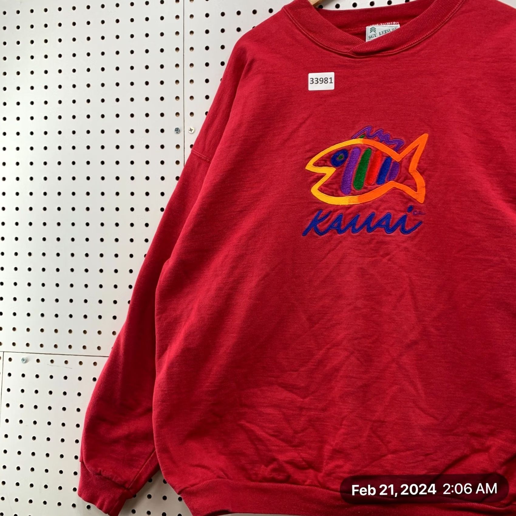 Vintage VINTAGE Maui Fish Sweatshirt Mens XL Red SGT Leisure 27x29.5 Made USA Crewneck Size US XL / EU 56 / 4 - 4 Thumbnail