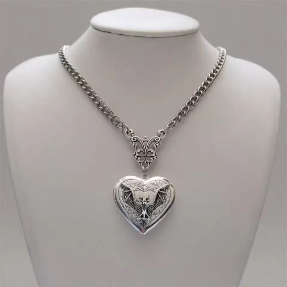 Jewelry Bat Heart Pendant Necklace Size ONE SIZE - 2 Thumbnail