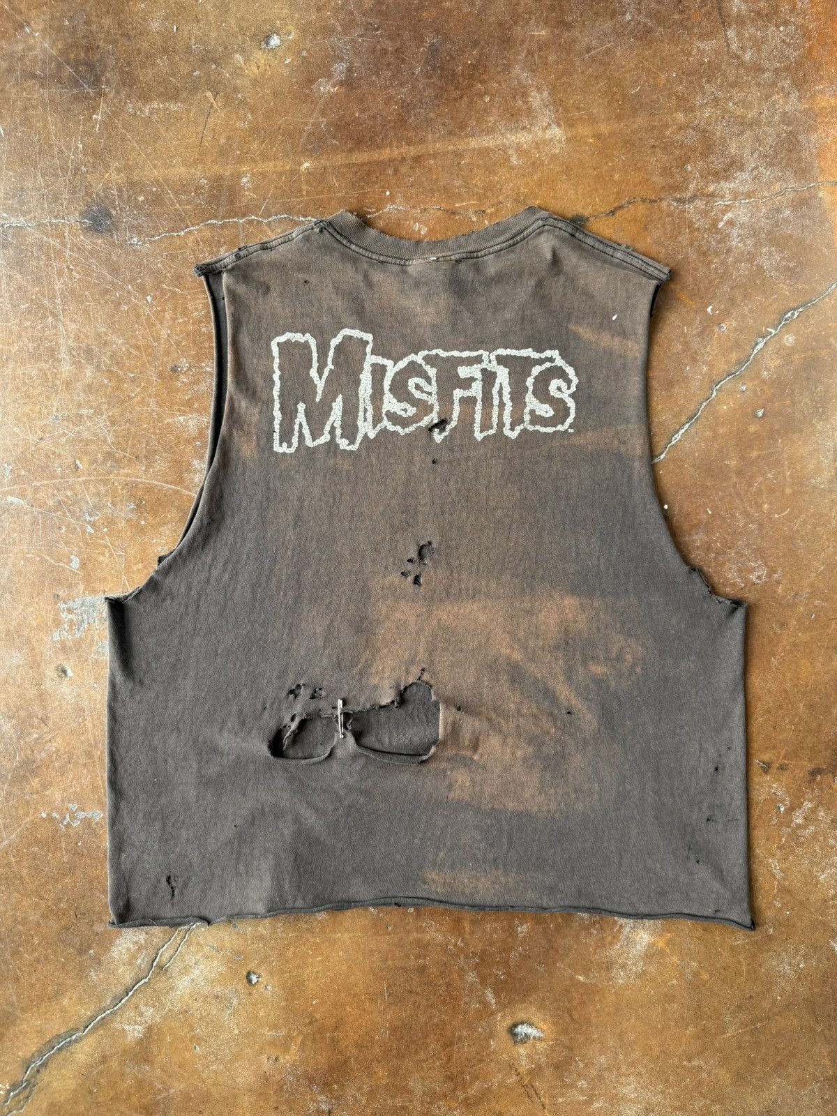 Vintage vintage 90s faded/distressed misfits grunge cut-off shirt Size US XL / EU 56 / 4 - 5 Thumbnail