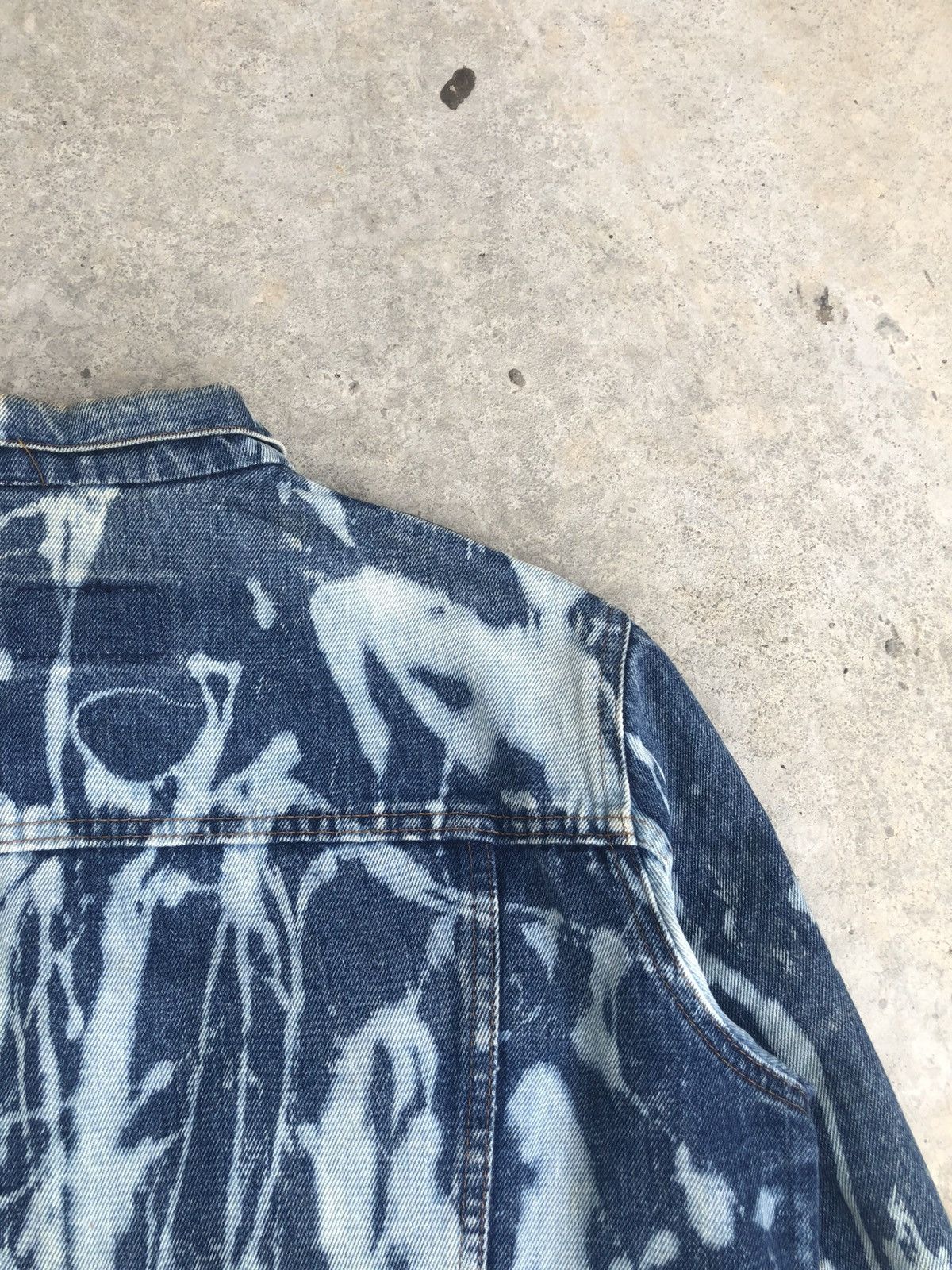 Levi's Vintage 80’s Levi’s Acid Wash Denim Jacket Distressed Denim Size US L / EU 52-54 / 3 - 16 Thumbnail