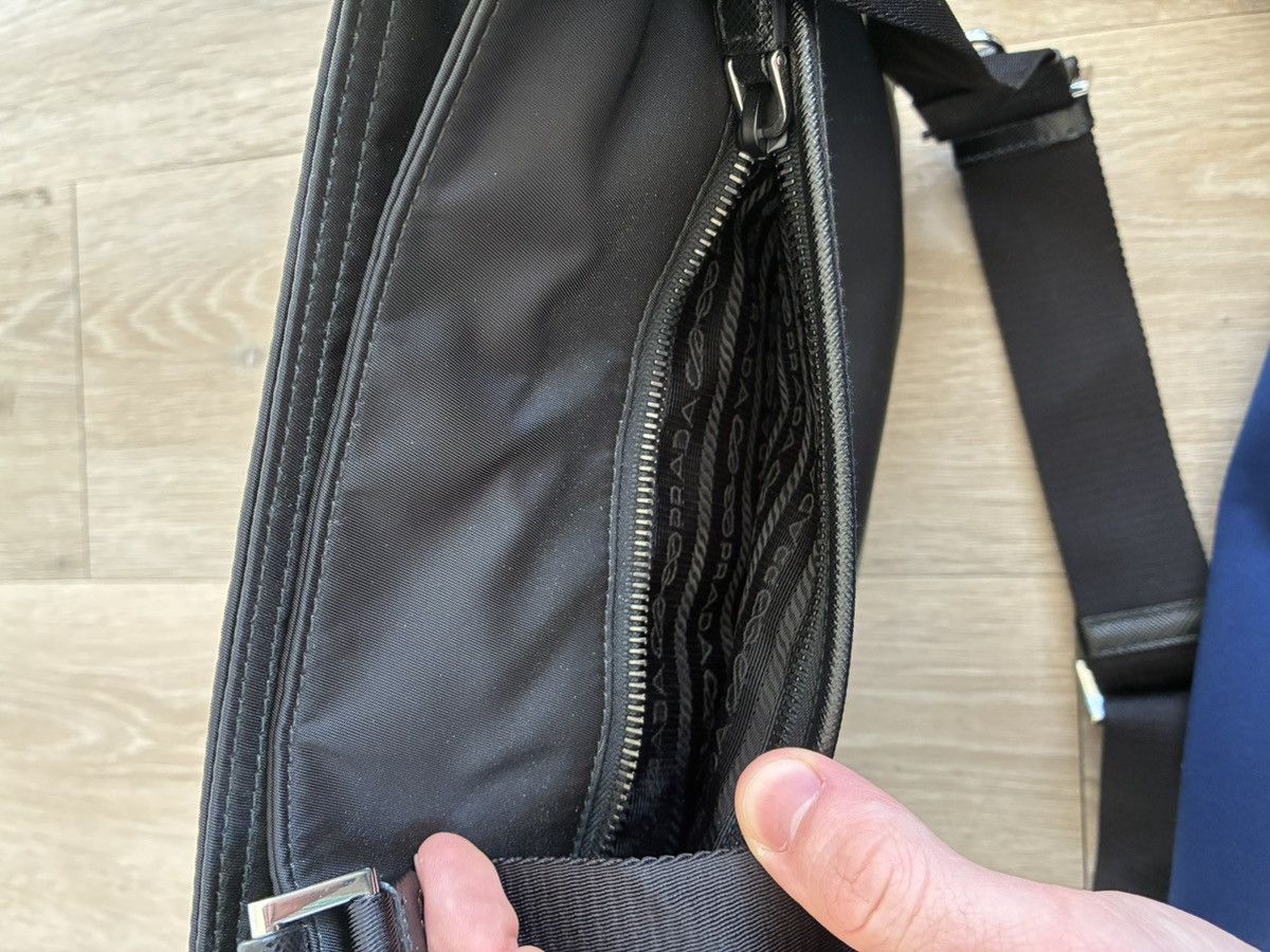 Prada Prada black nylon messenger bag Size ONE SIZE - 4 Thumbnail
