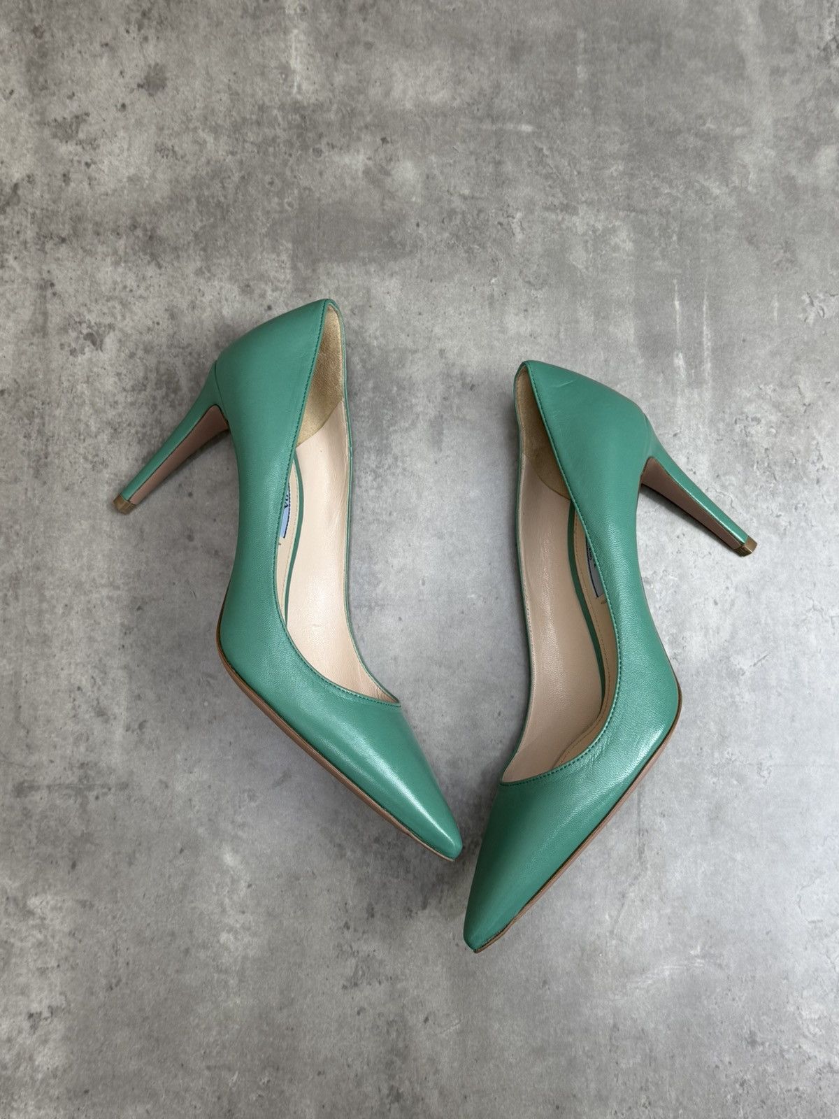Prada Prada Green Leather Pointed Toe Pumps Heels Size 37 1/2 Size US 7.5 / IT 37.5 - 7 Thumbnail