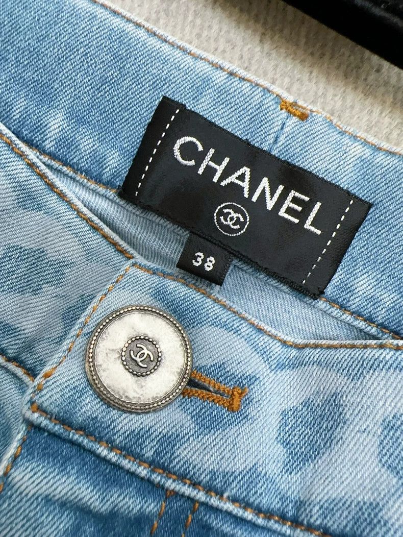 Chanel Chanel 19p light blue chain printed jeans Size 25" / US 0 / IT 36 - 8 Thumbnail