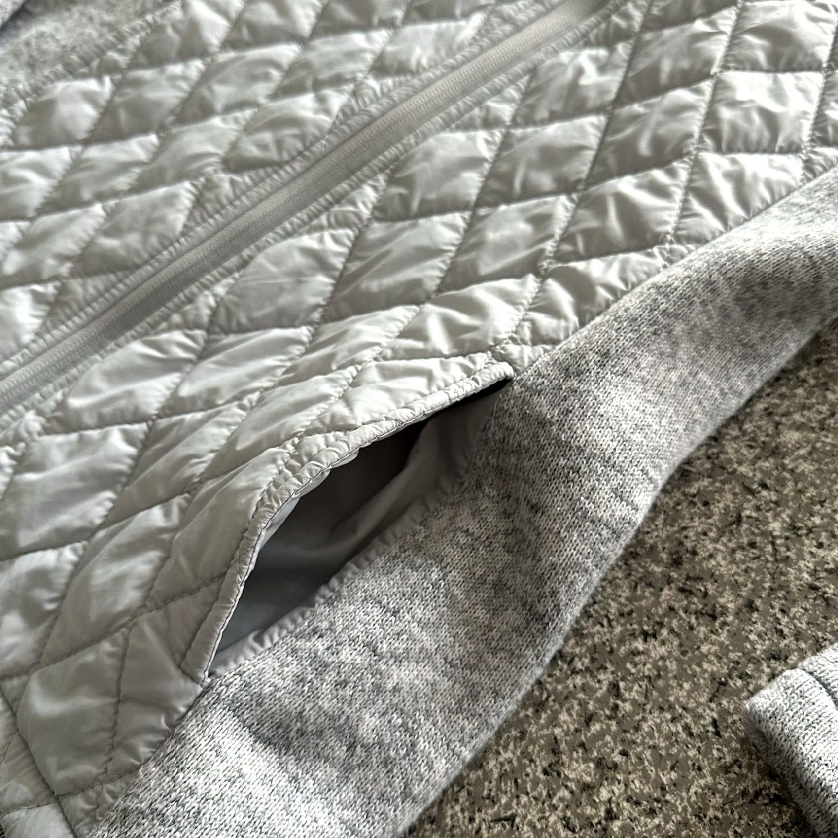 Vintage Mountain Warehouse Jacket Hoodie Women’s 6 Fleece Quilted Grey Full Zip Size M / US 6-8 / IT 42-44 - 3 Thumbnail