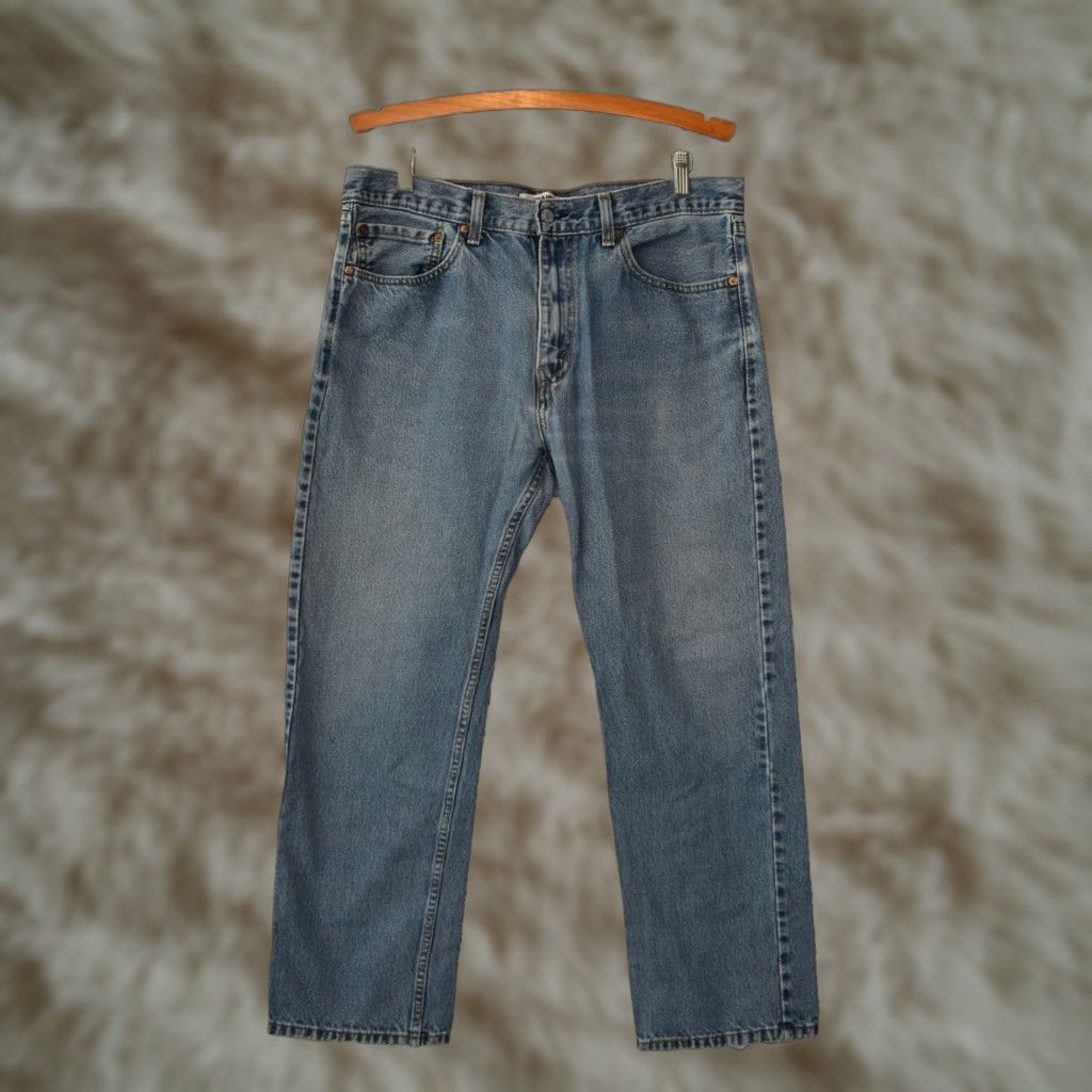 Levi's VINTAGE Levi's 505 Jeans Distressed Mens 36x30 Straight Blue Denim Cotton Regular Rise Mid 10-12 Inseam 30 8 in Open Zip Jeans Men Size US 36 / EU 52 - 1 Thumbnail