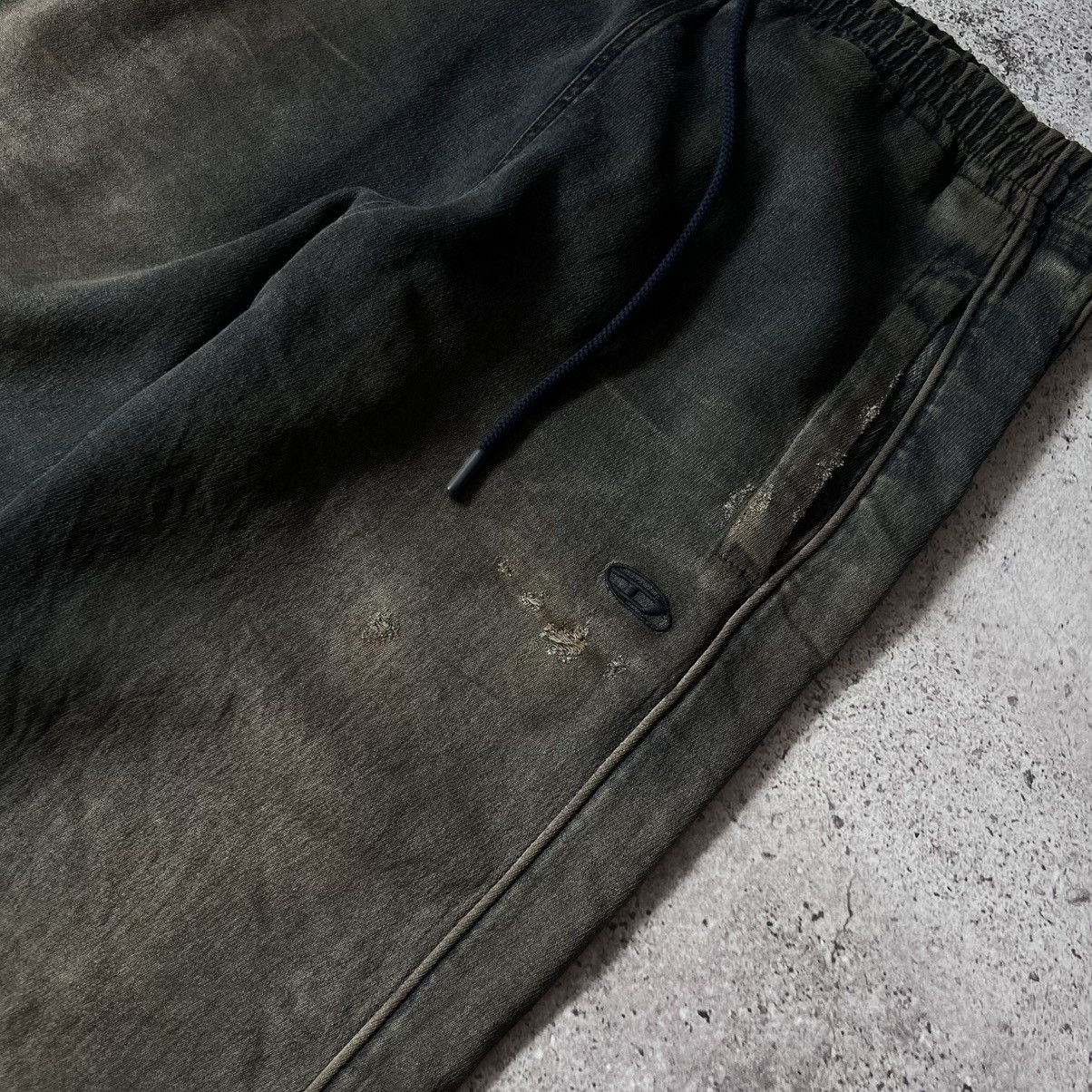 Diesel Diesel D-MARTIANS TRACK Sweat Jeans Dirty Wash Size L Size US 33 - 7 Thumbnail