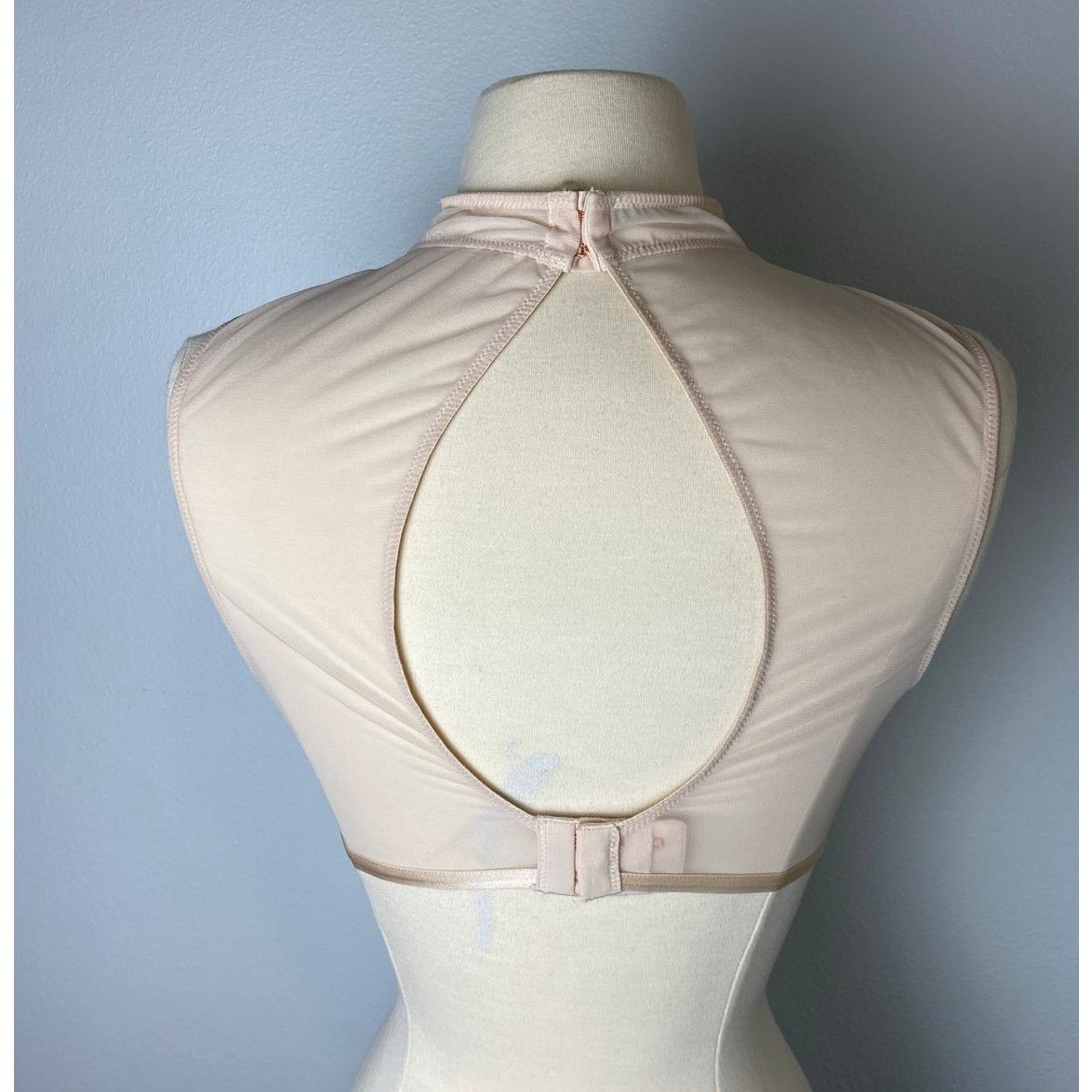 Victoria's Secret Victoria's Secret Bra/Top, Size Med, B&C cup, Rose Gold star Size ONE SIZE - 2 Thumbnail