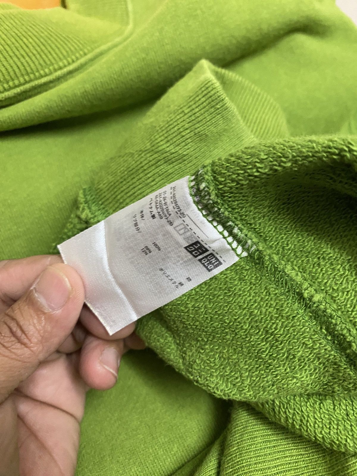 Uniqlo Uniqlo Plain Sweatshirt Green Colour Crewneck Size US L / EU 52-54 / 3 - 7 Thumbnail