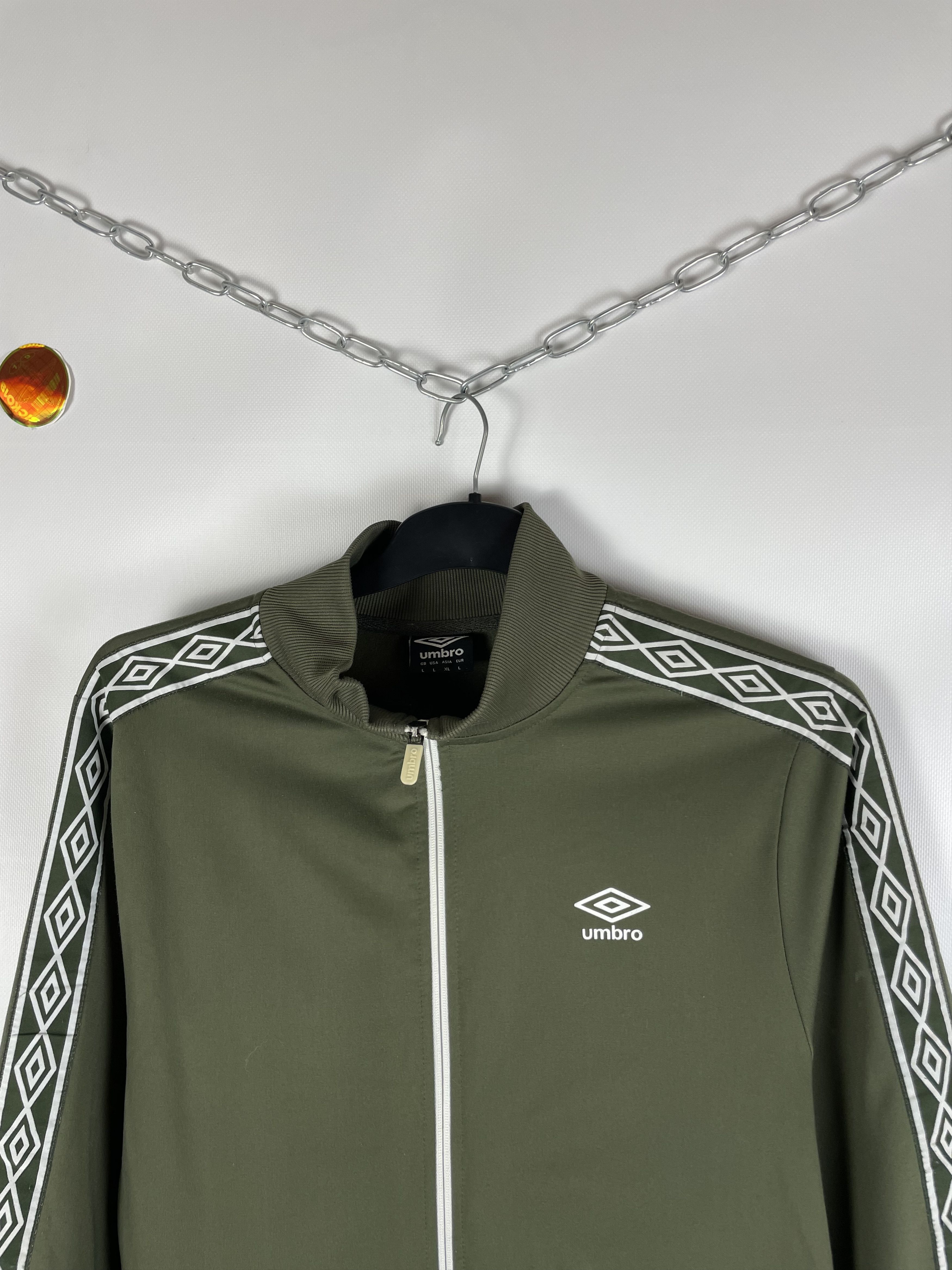 Vintage Vintage Umbro Track Jacket Size US L / EU 52-54 / 3 - 3 Thumbnail