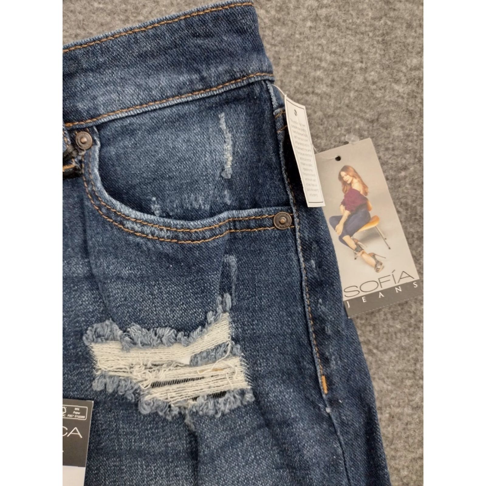 Vintage Sofia Vergara Sofia Jeans Short Dark Distressed 4" High Rise 3 Inseam 5-Pocket Denim Cotton Blend 26 Waist 4 Dark Blue Womens Vintage No Shirt/Top? Size 27" / US 4 / IT 40 - 6 Thumbnail