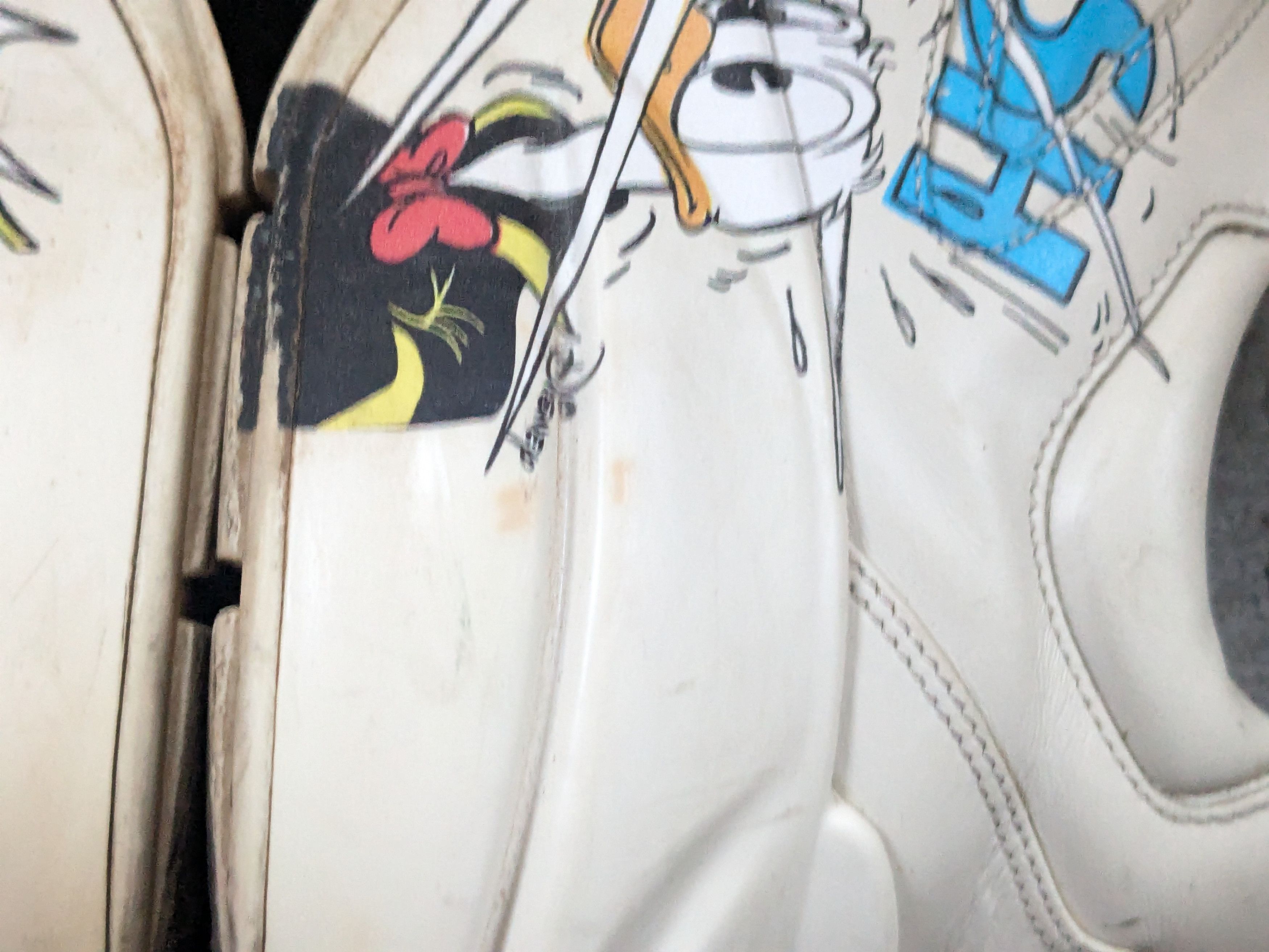 Gucci Gucci Rython Sneakers 9 Ivory Disney Donald Duck Size US 9 / EU 42 - 9 Thumbnail