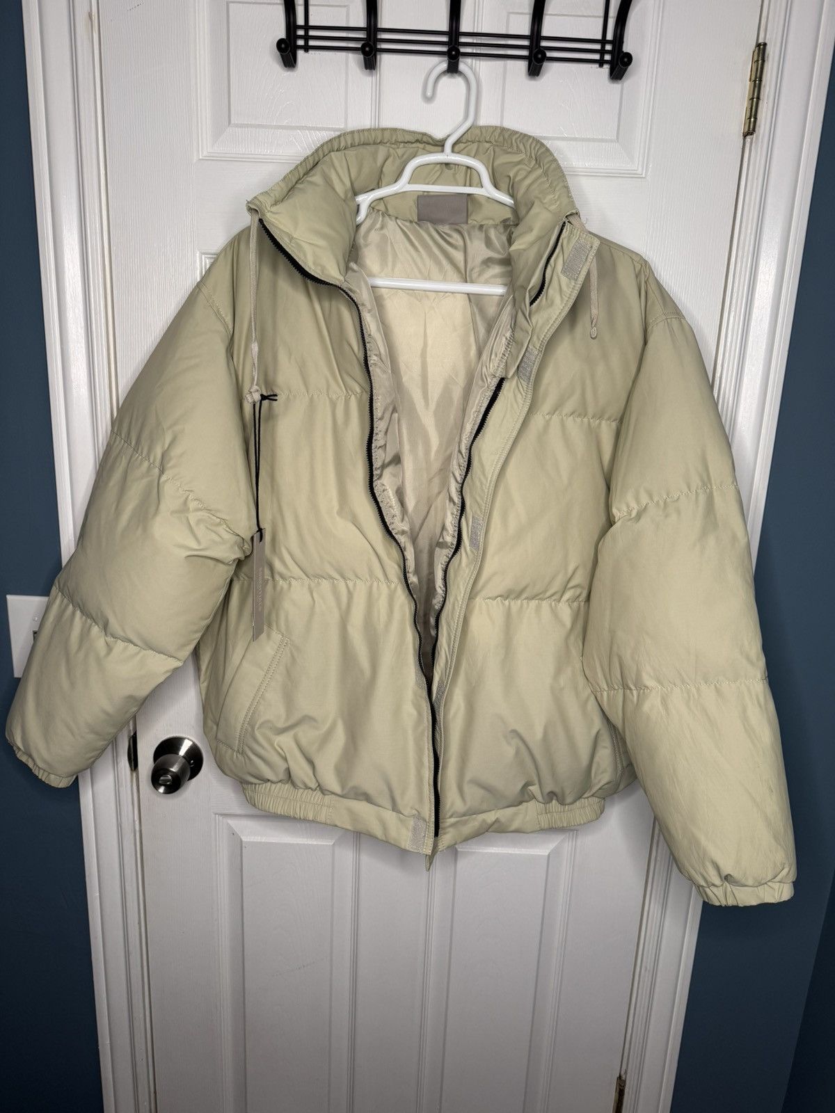 Fear of God Fear of God ESSENTIALS Puffer Size US XL / EU 56 / 4 - 1 Thumbnail