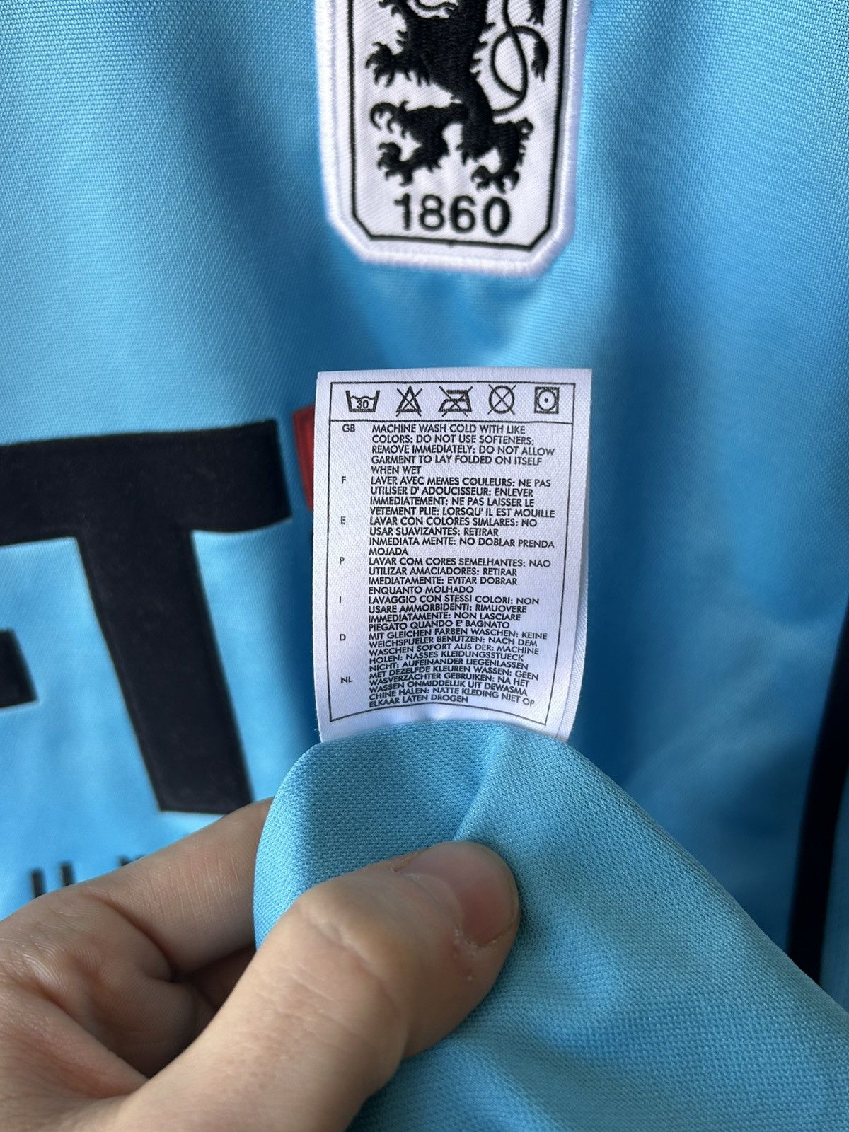 Nike TSV 1860 Munich 1999/2000 UK Y2K Soccer Jersey Size US XL / EU 56 / 4 - 14 Thumbnail