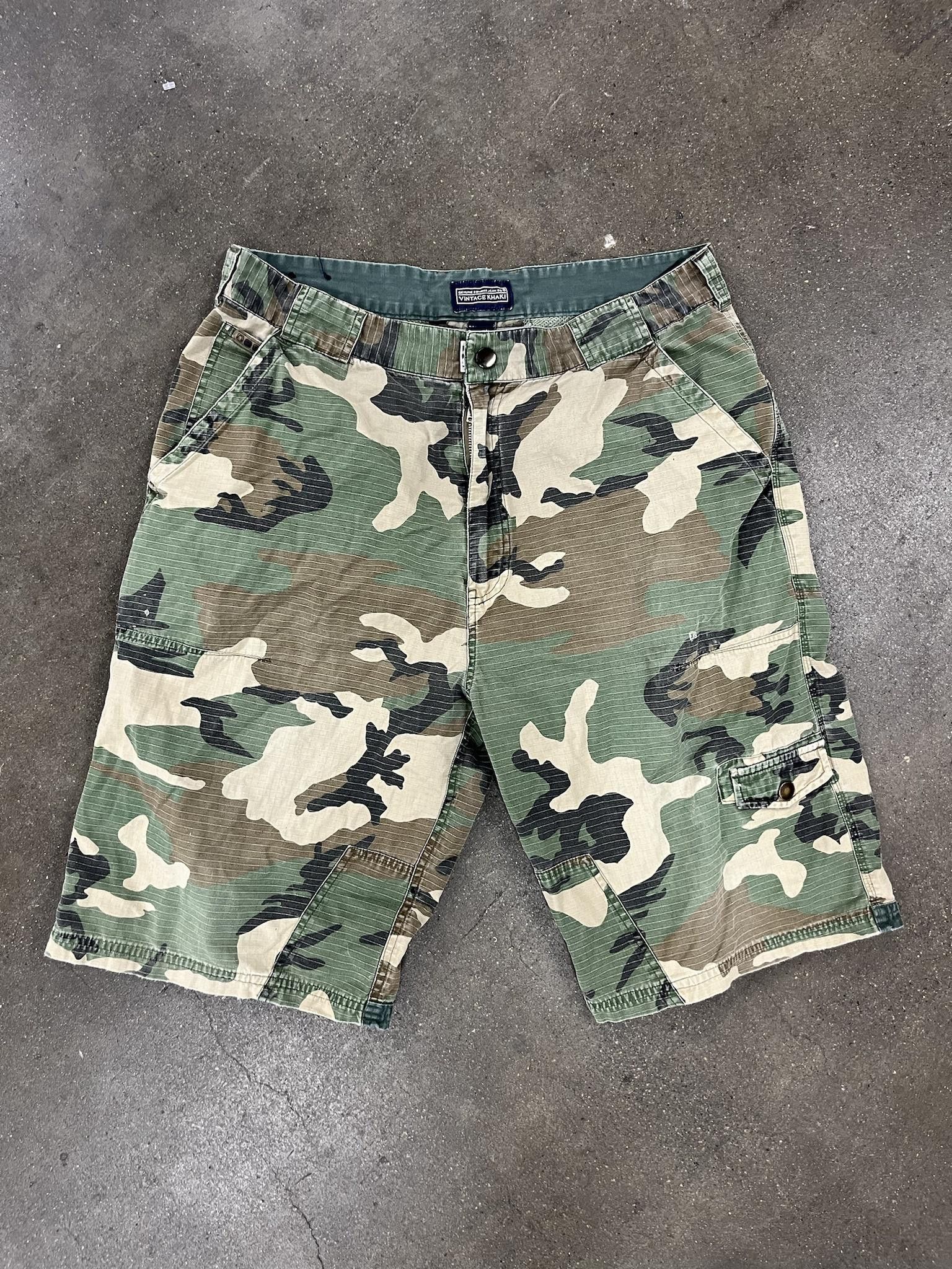 Phat Farm Y2K Style Vintage Khaki Ripstop Skater Shorts Size US 36 / EU 52 - 1 Thumbnail