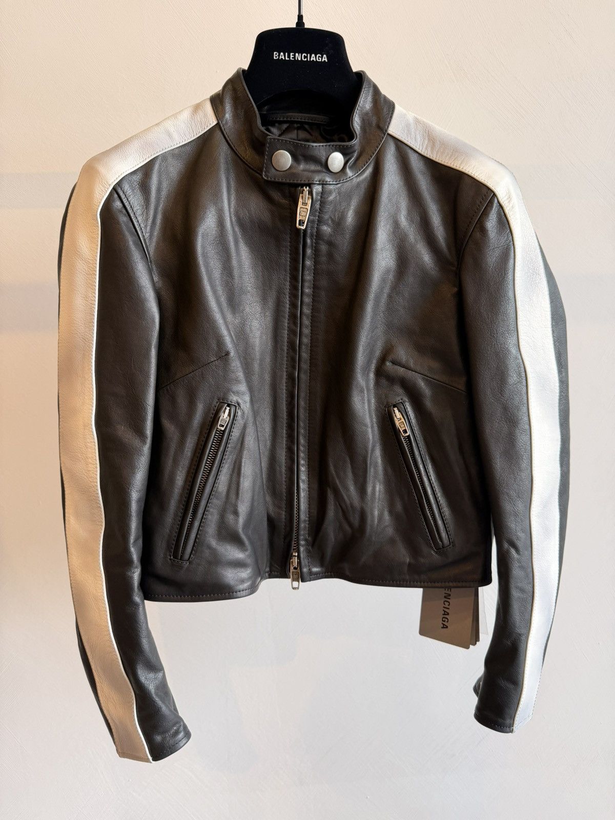 Balenciaga Balenciaga Moto Racer Jacket Black Leather w Stripes Sz 40 Size M / US 6-8 / IT 42-44 - 1 Thumbnail