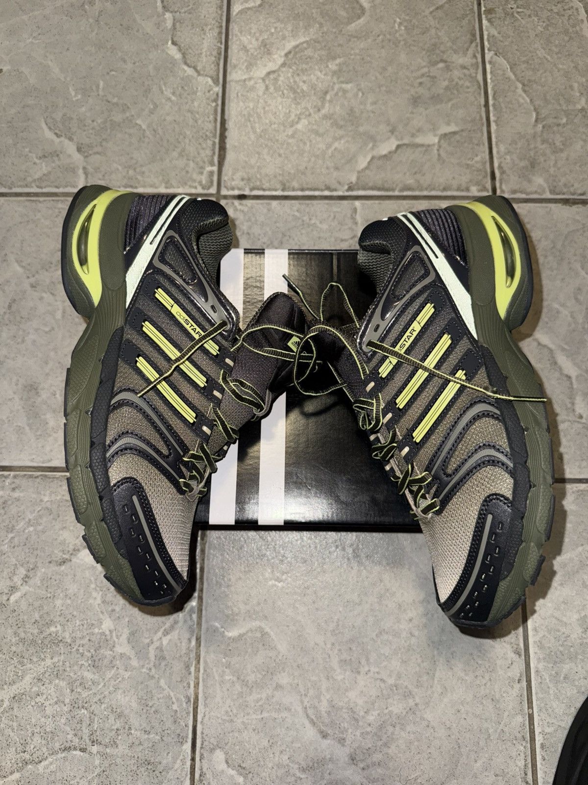 Adidas Adistar Control 5 Size US 10 / EU 43 - 1 Thumbnail
