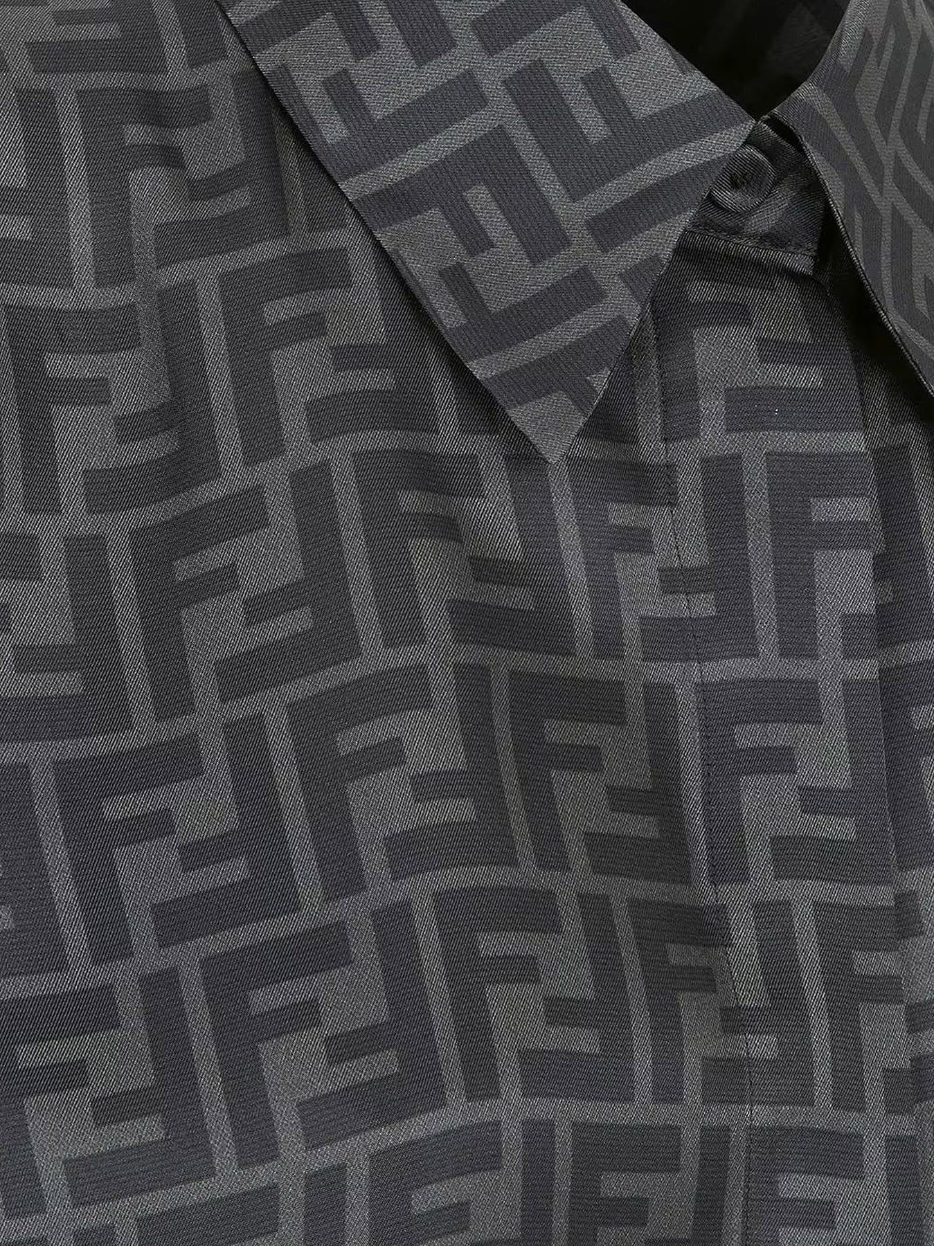 Fendi o1s1wg110425 Shirts in Black Size S / US 4 / IT 40 - 3 Thumbnail