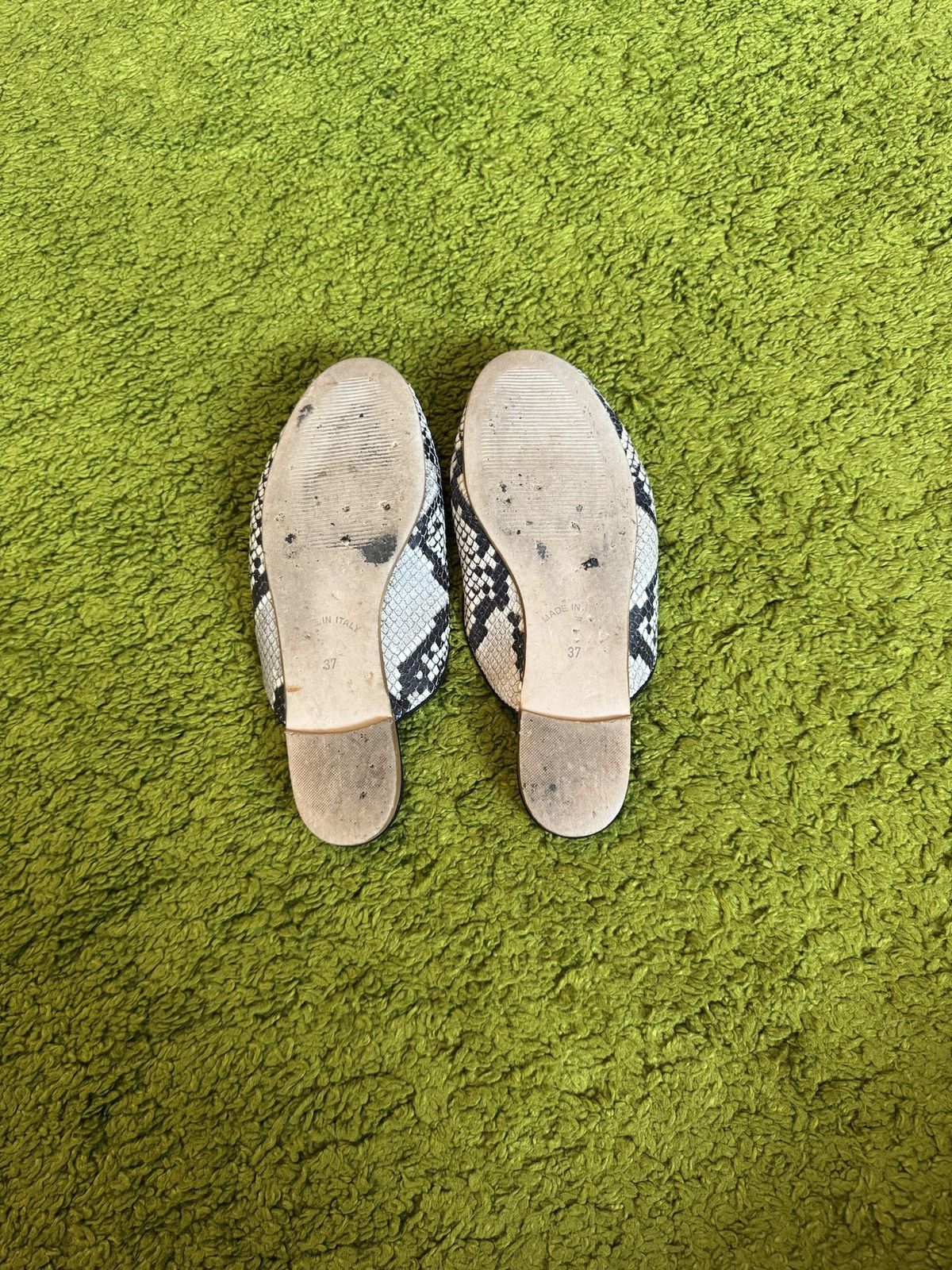 Designer × Max Mara × Weekend Max Mara Max Mara Intrend snake skin pattern real leather mules flats Size US 7 / IT 37 - 4 Thumbnail
