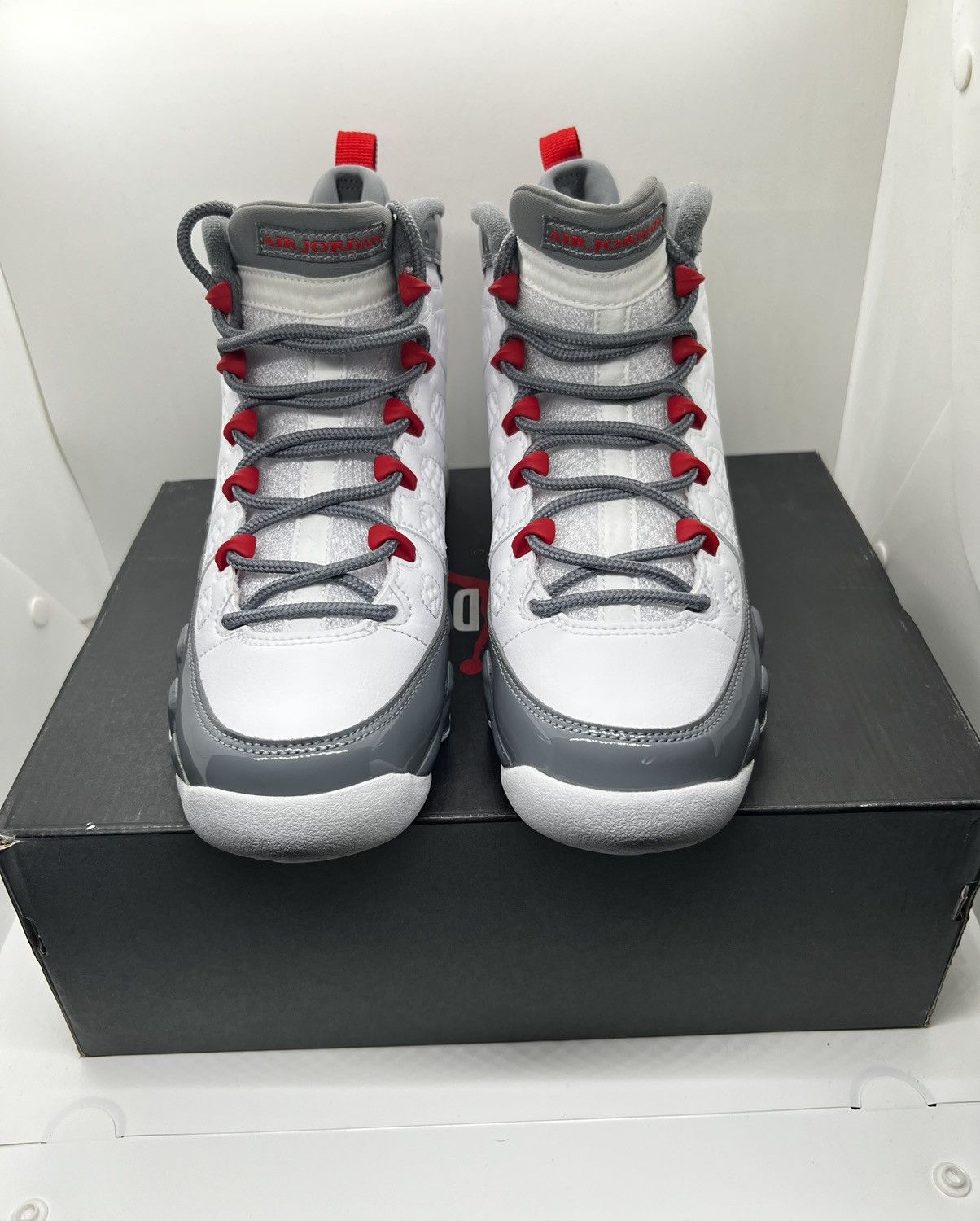 Jordan Brand Air Jordan 9 Retro Fire Red (GS) Size US 6.5 / EU 39-40 - 5 Thumbnail