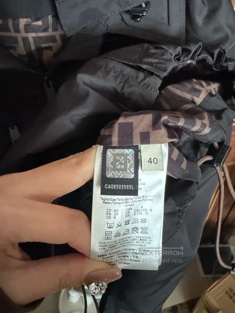Fendi Fendi Windbreaker Jacket, Classic Monogram Design, Hood Ca Size XS / US 0-2 / IT 36-38 - 4 Thumbnail