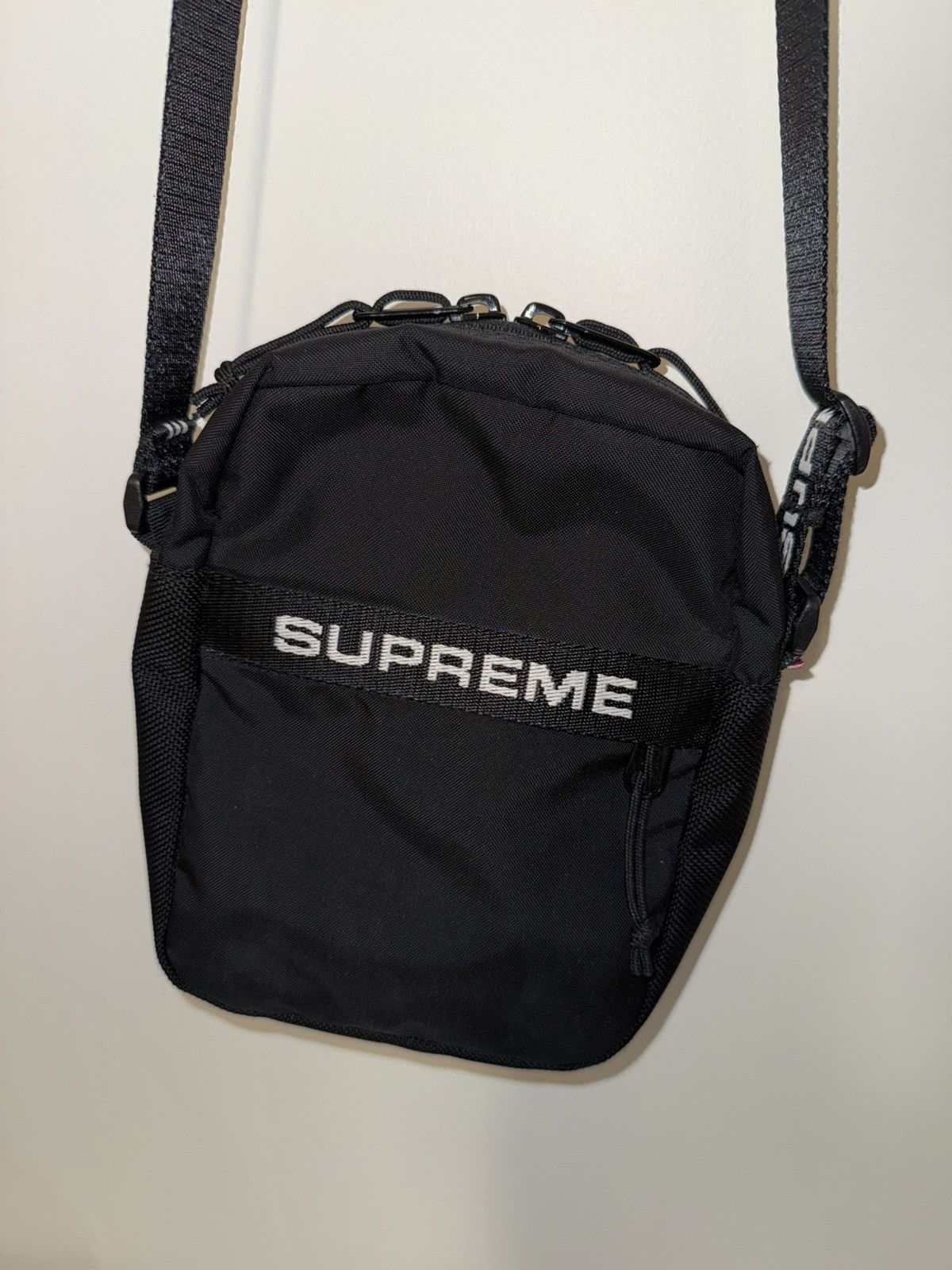Supreme SUPREME SHOULDER BAG (BLACK) (FW22) | Grailed
