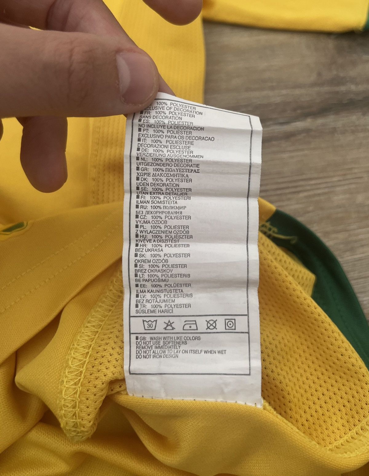 Nike RARE NIKE BRAZIL ROBINHO #11 HYPE BLOCKCORE STYLE JERSEY Size US L / EU 52-54 / 3 - 10 Thumbnail