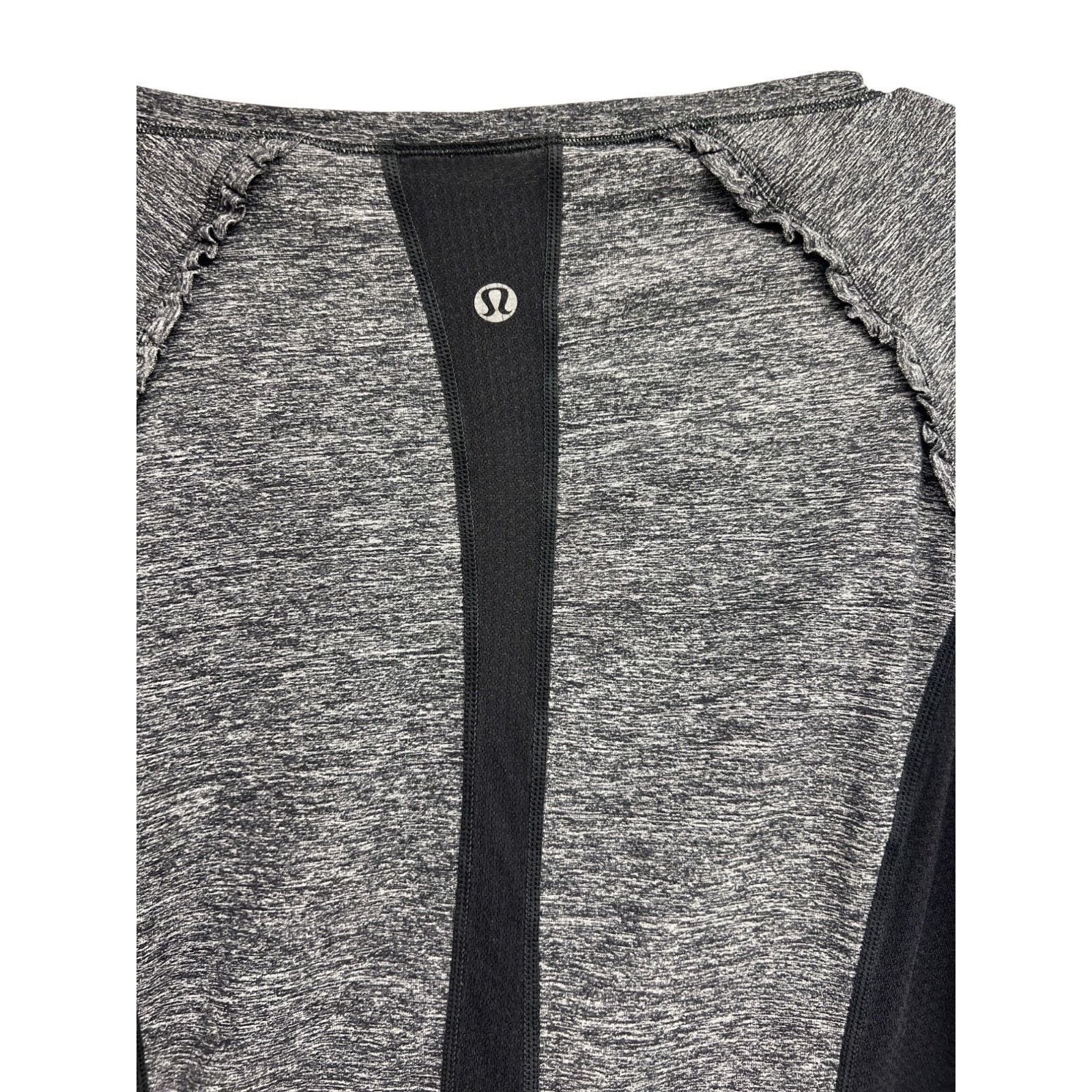 Lululemon Lululemon Gray Black Full Tilt Activewear Top Shirt 8 Medium Size M / US 6-8 / IT 42-44 - 6 Thumbnail