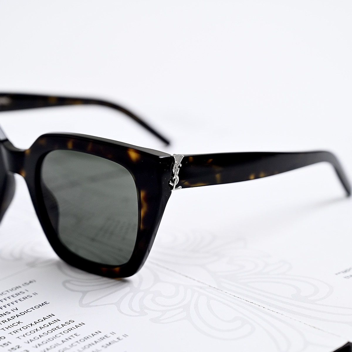 Saint Laurent Paris SAINT LAURENT SL M143 002 GLASSES Size ONE SIZE - 3 Thumbnail