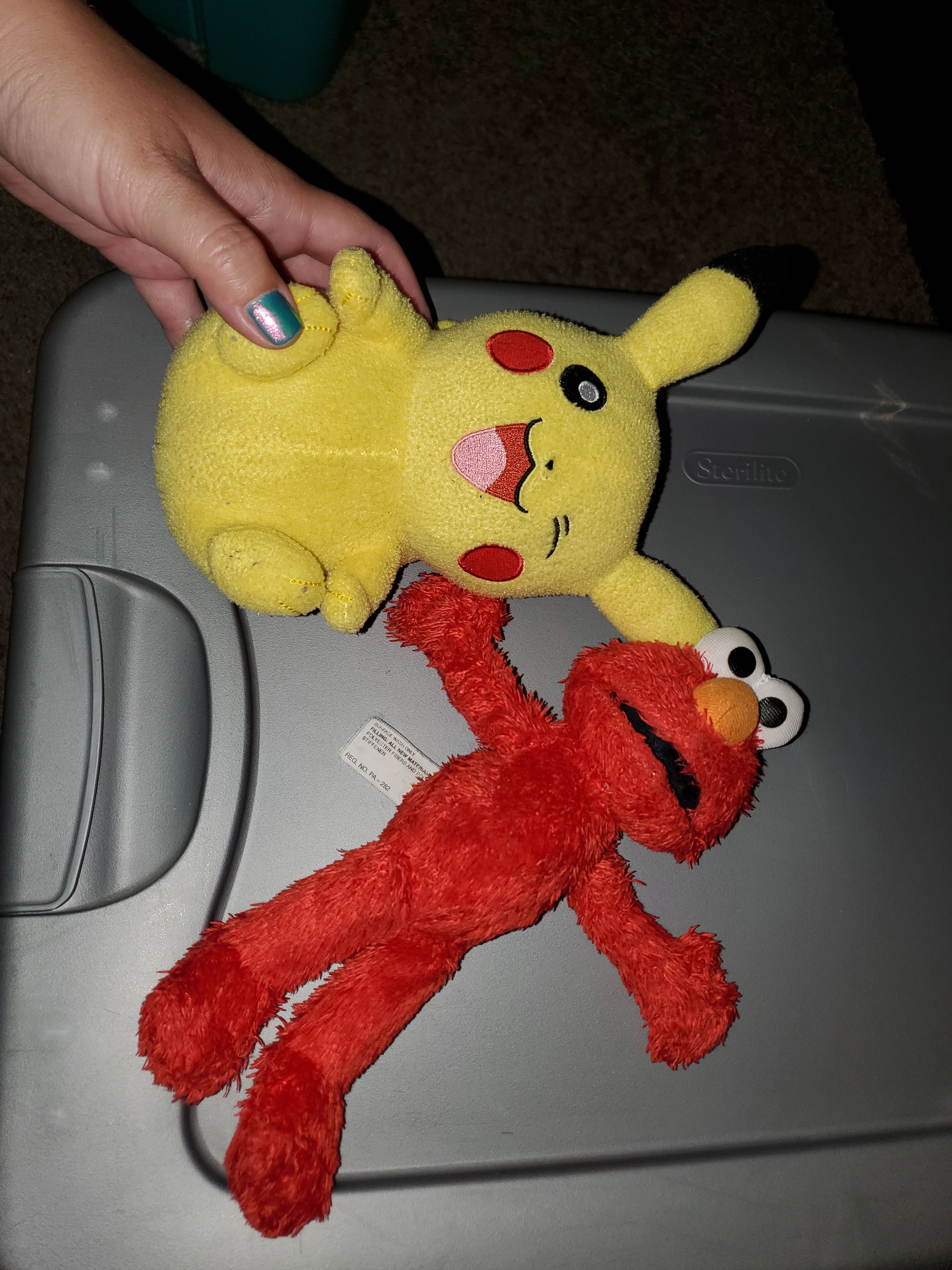Vintage Vintage duo of Pikachu + Elmo Size ONE SIZE - 1 Thumbnail