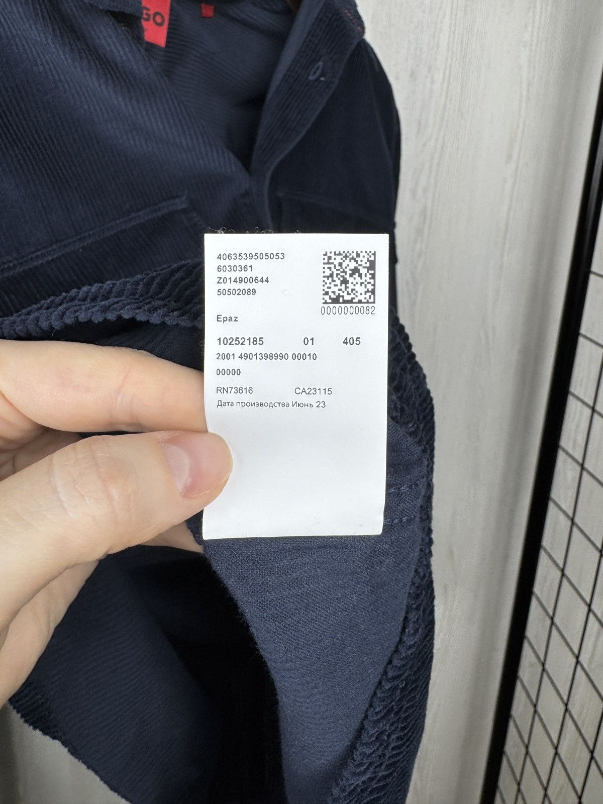 Hugo Boss HUGO Boss Straight Fit Navy Blue corduroy Epaz shirt size S Size US S / EU 44-46 / 1 - 12 Thumbnail