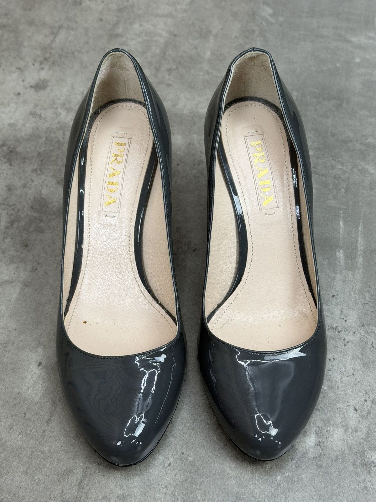 Prada Prada Gray Patent Leather Pumps Heels Size 37 1/2 Size US 7.5 / IT 37.5 - 3 Thumbnail
