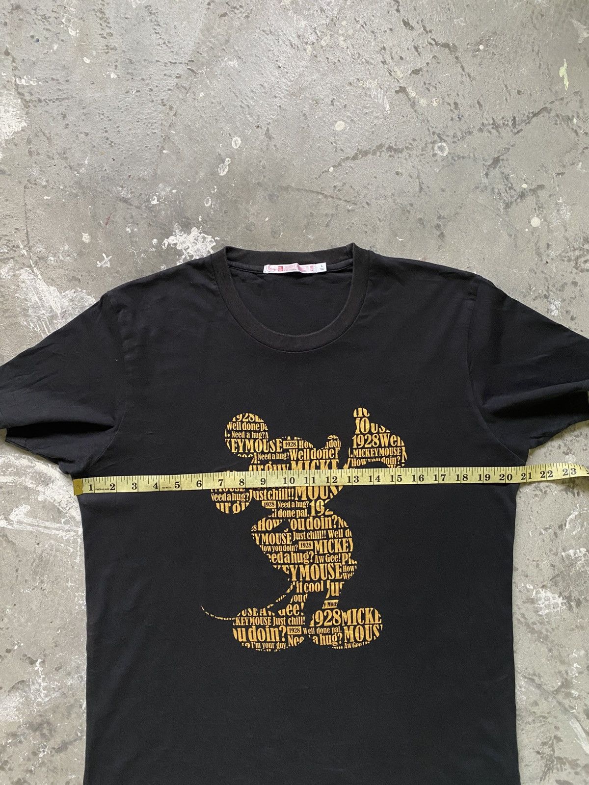 Uniqlo Uniqlo Disney Mickey Mouse Tee Size US L / EU 52-54 / 3 - 9 Thumbnail