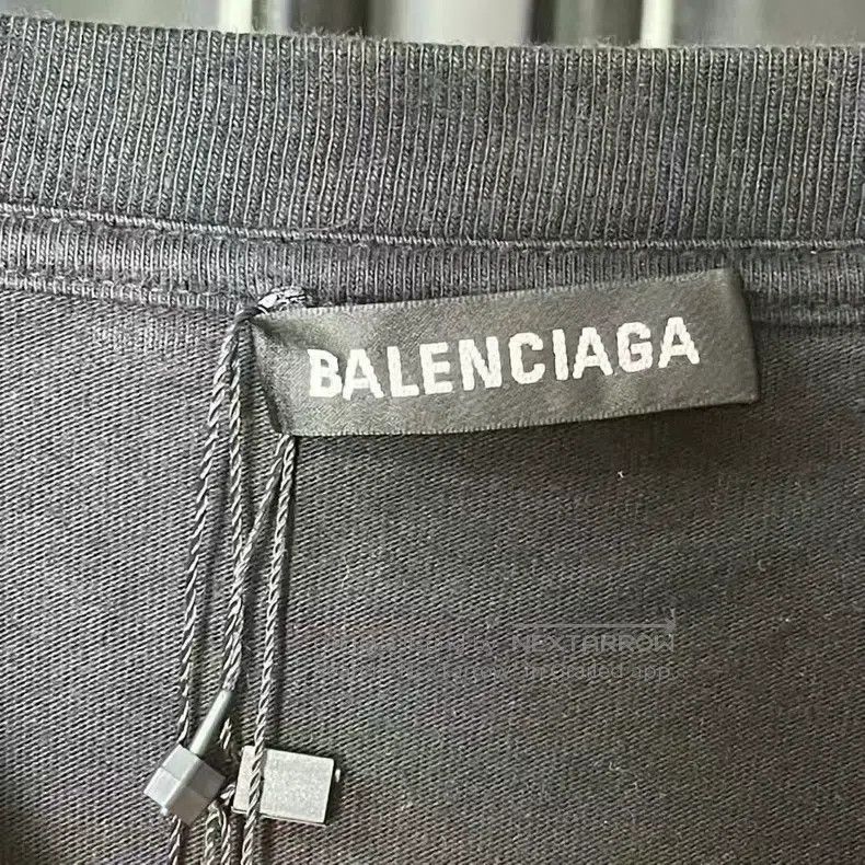Balenciaga Balenciaga Plain Shoulder Small Logo Long Sleeve Size US M / EU 48-50 / 2 - 3 Thumbnail