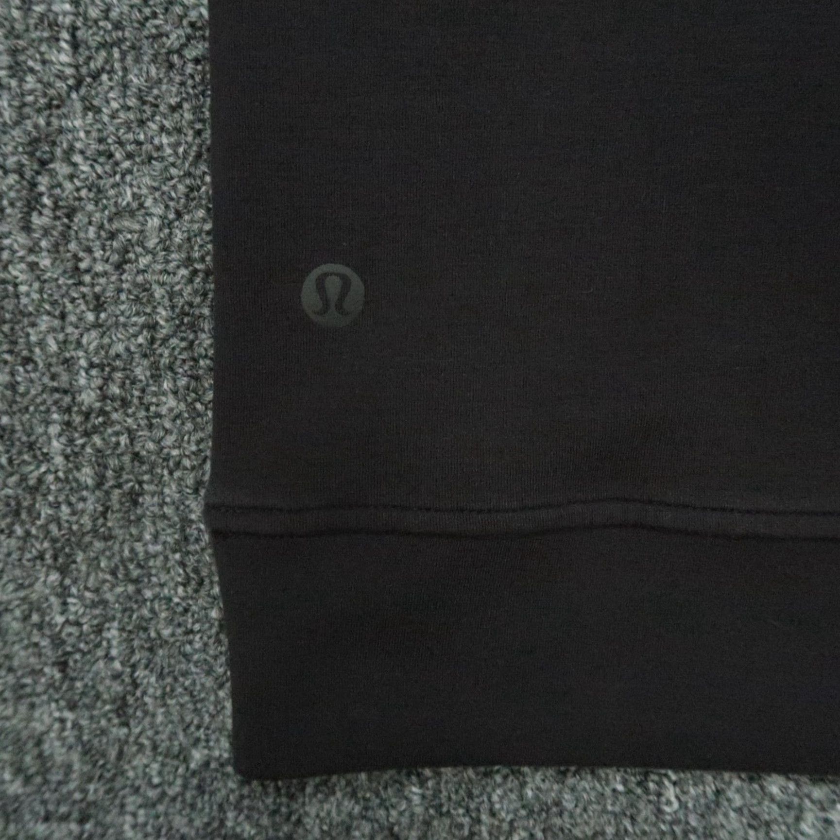 Lululemon Lululemon Sweatshirt Womens Large Black Crew Pullover Professional Hockey Size L / US 10 / IT 46 - 3 Thumbnail