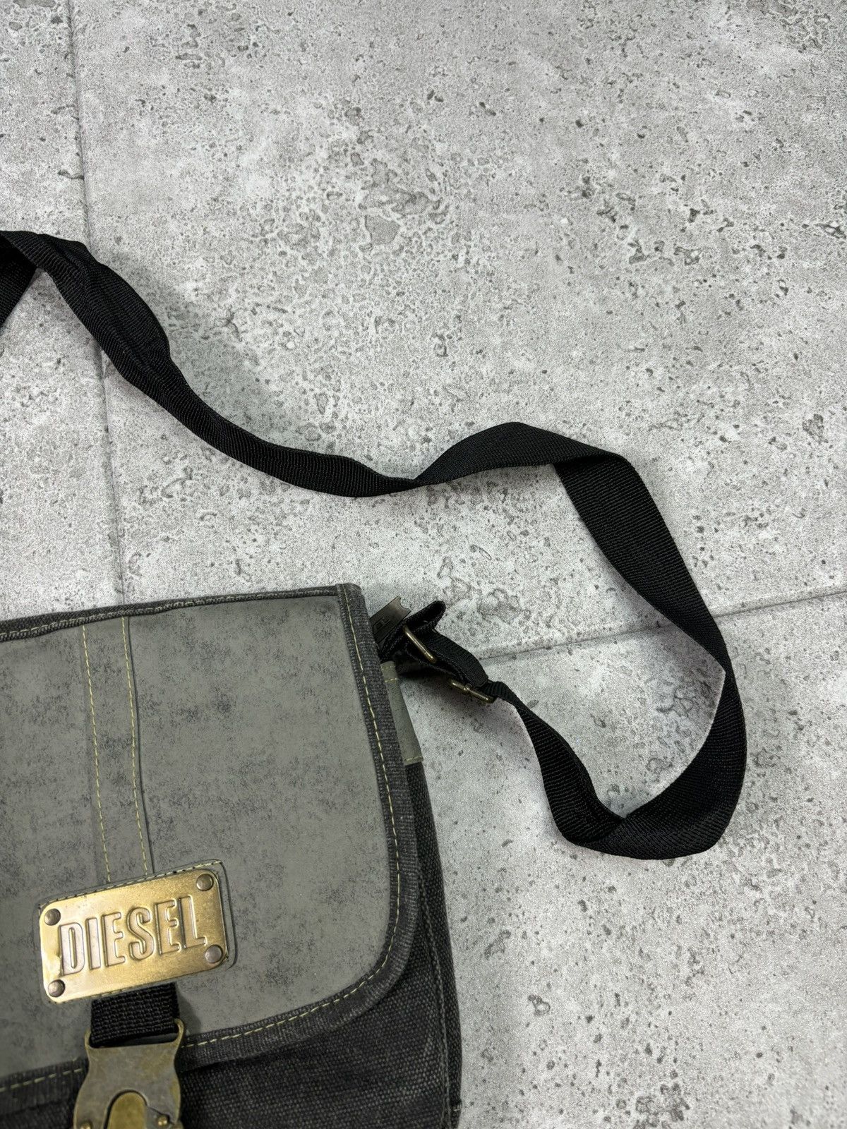 Diesel × Vintage Vintage Diesel Multi Pocket Leather Cargo Bag Avant Garde Size ONE SIZE - 5 Thumbnail