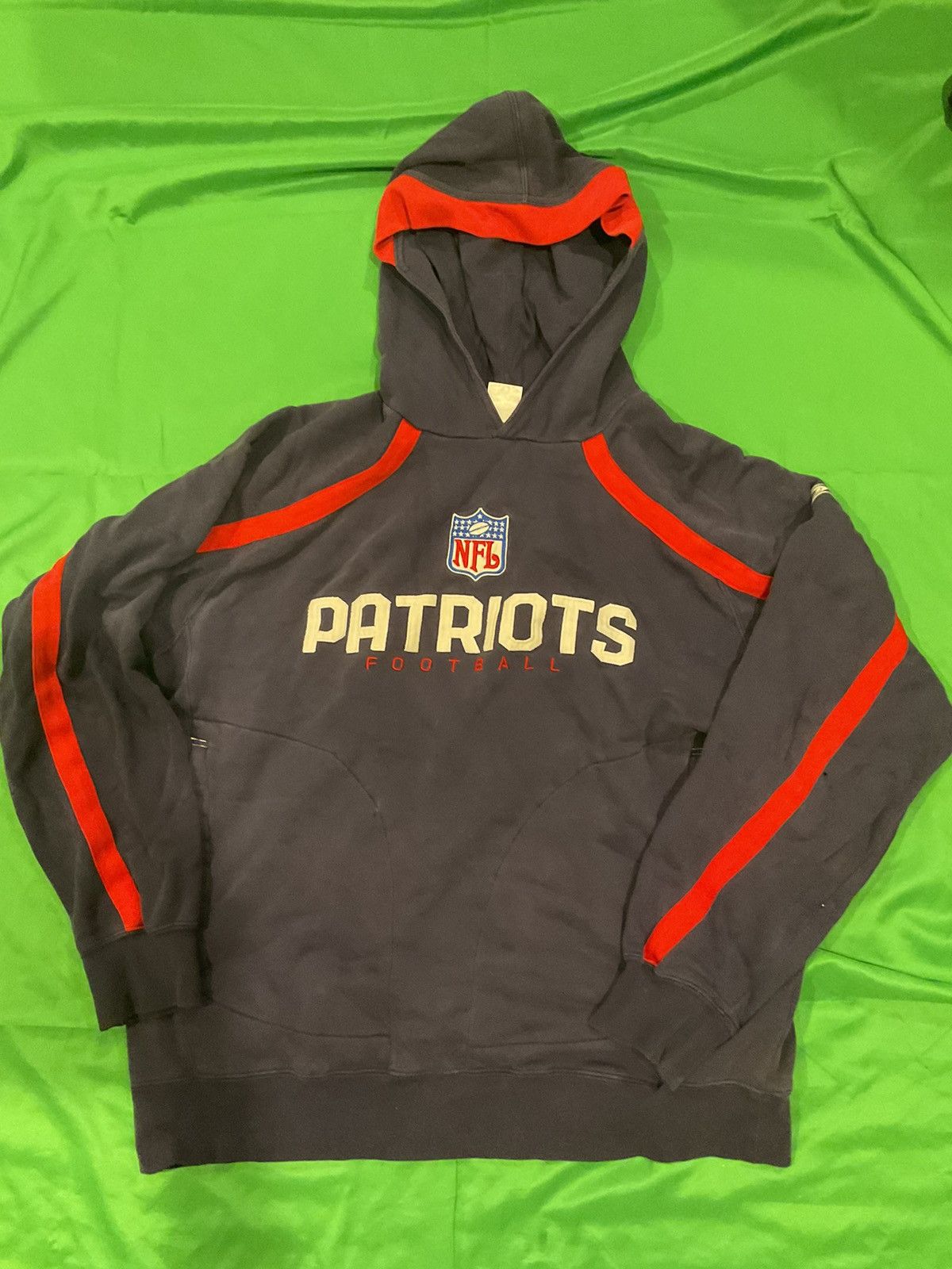 NFL × Vintage Vintage New England Patriots hoodie Size US XL / EU 56 / 4 - 1 Thumbnail