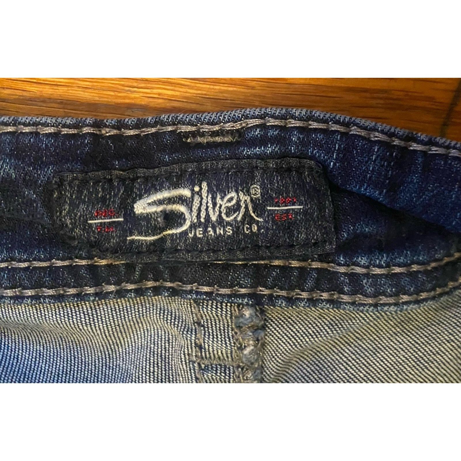 Silver Jeans Co. Silver Slim Bootcut Women’s Ankle Jeans 28, 26’ Inseam Size 28" / US 6 / IT 42 - 2 Thumbnail